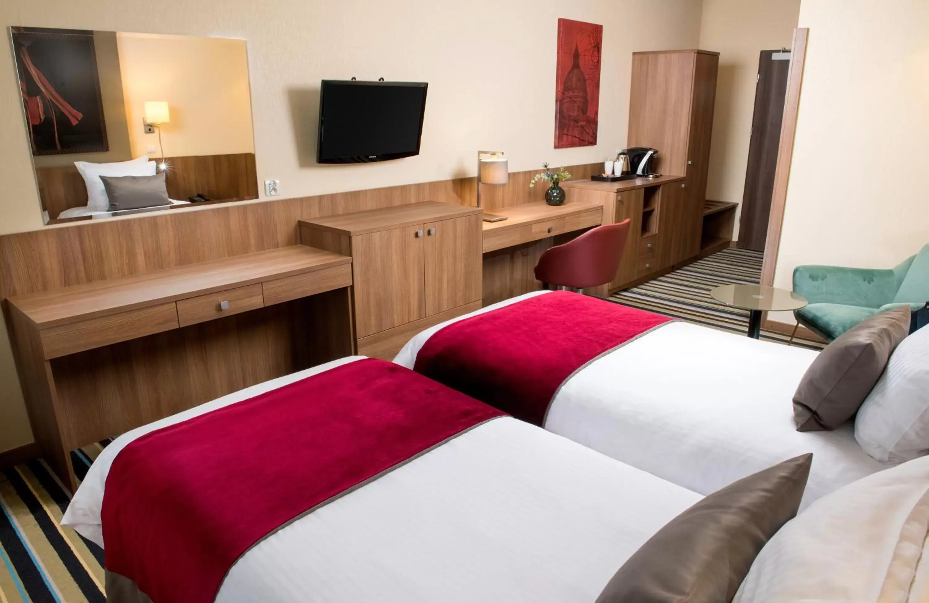 Bed in Leonardo Royal Hotel Warsaw