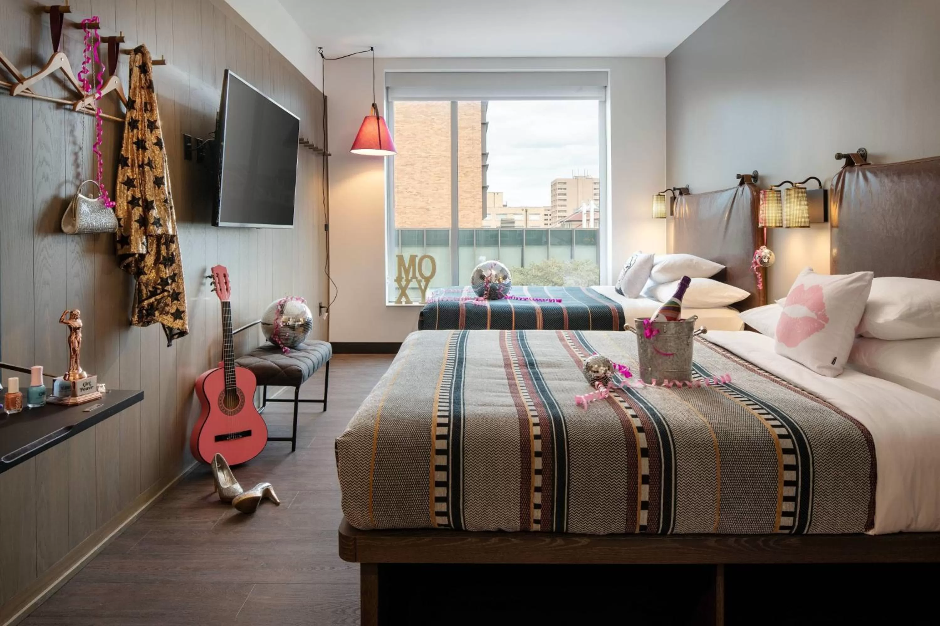 Photo of the whole room, Bed in Moxy Austin - University