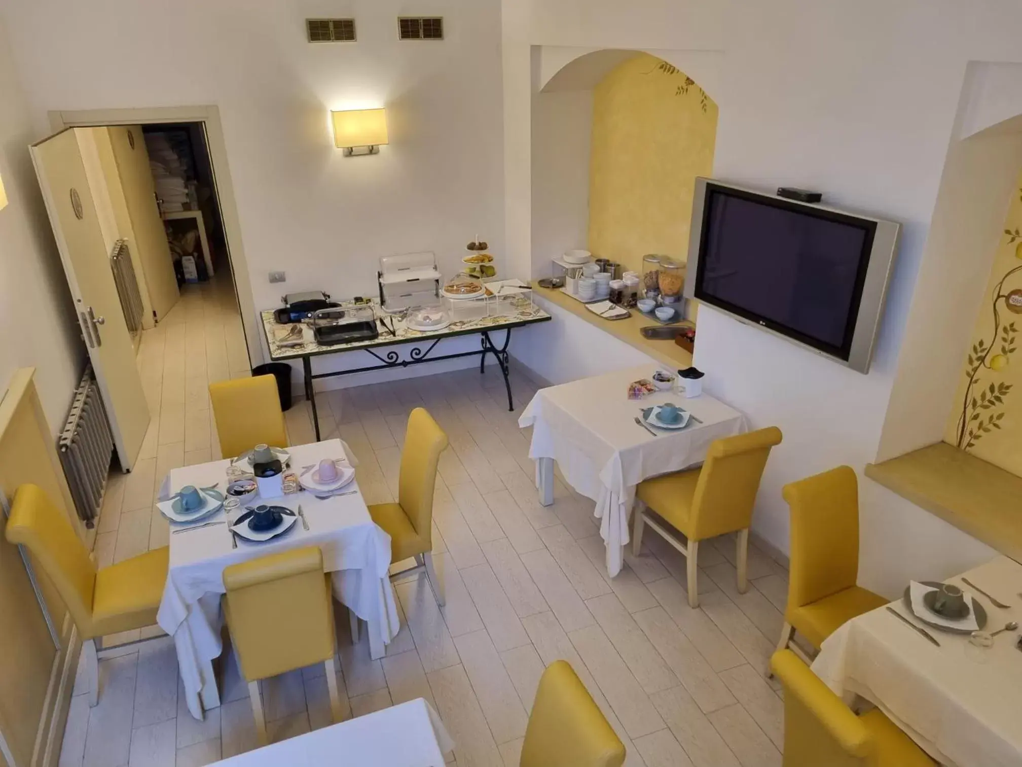 Breakfast, Restaurant/Places to Eat in Hotel Virgilio