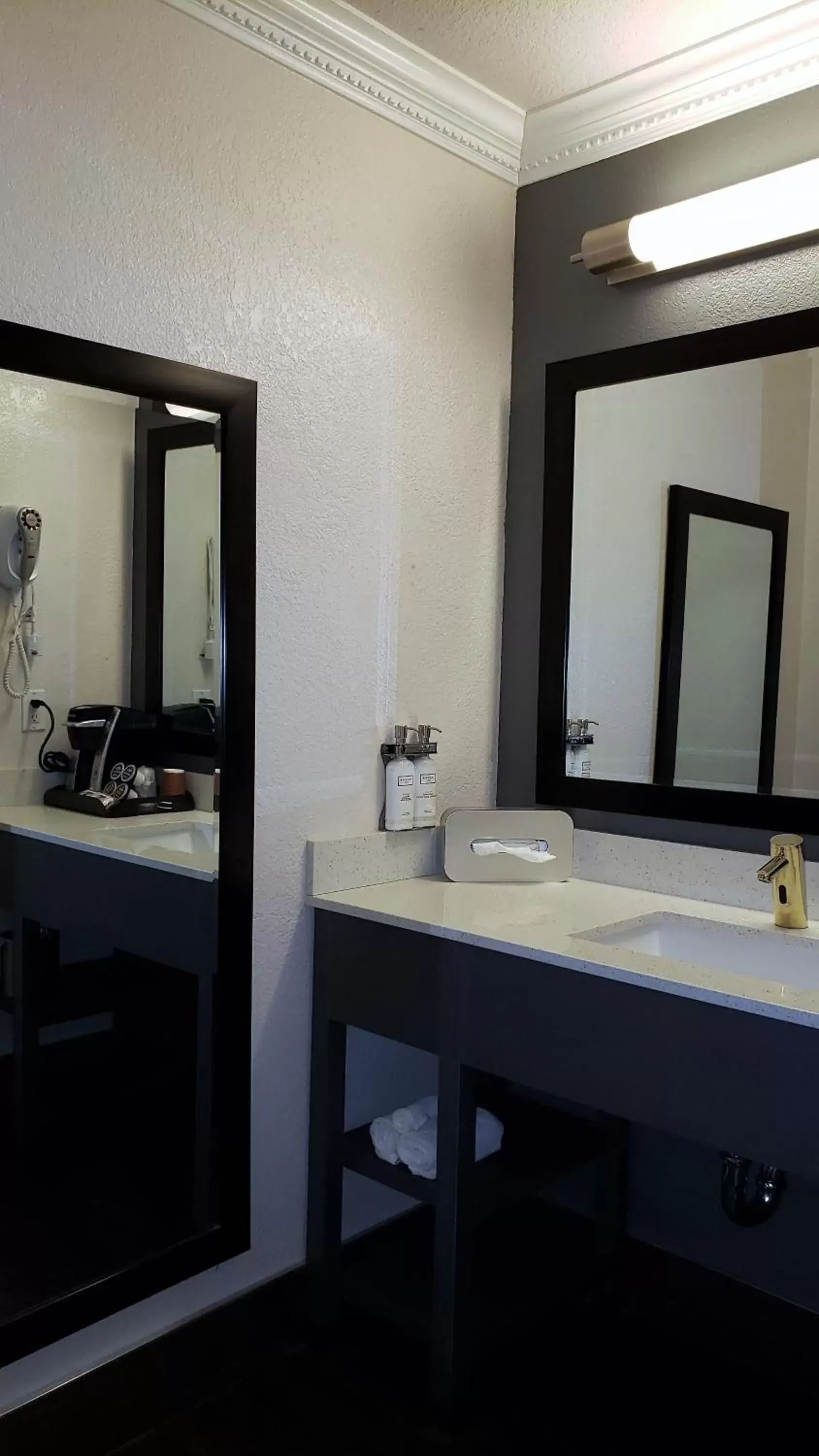 Bathroom in Hotel Aria