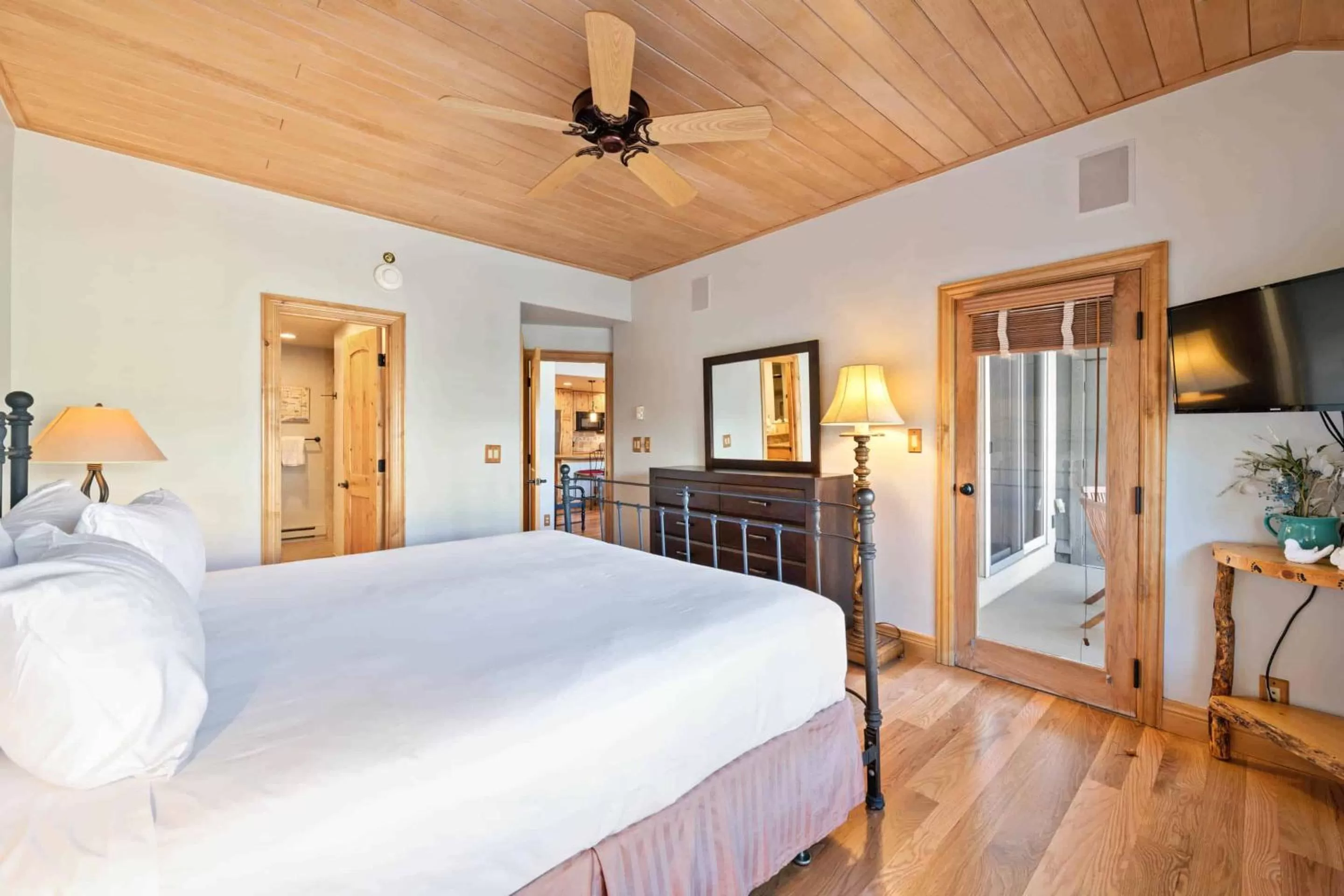 Bed in Borders Lodge by East West Hospitality