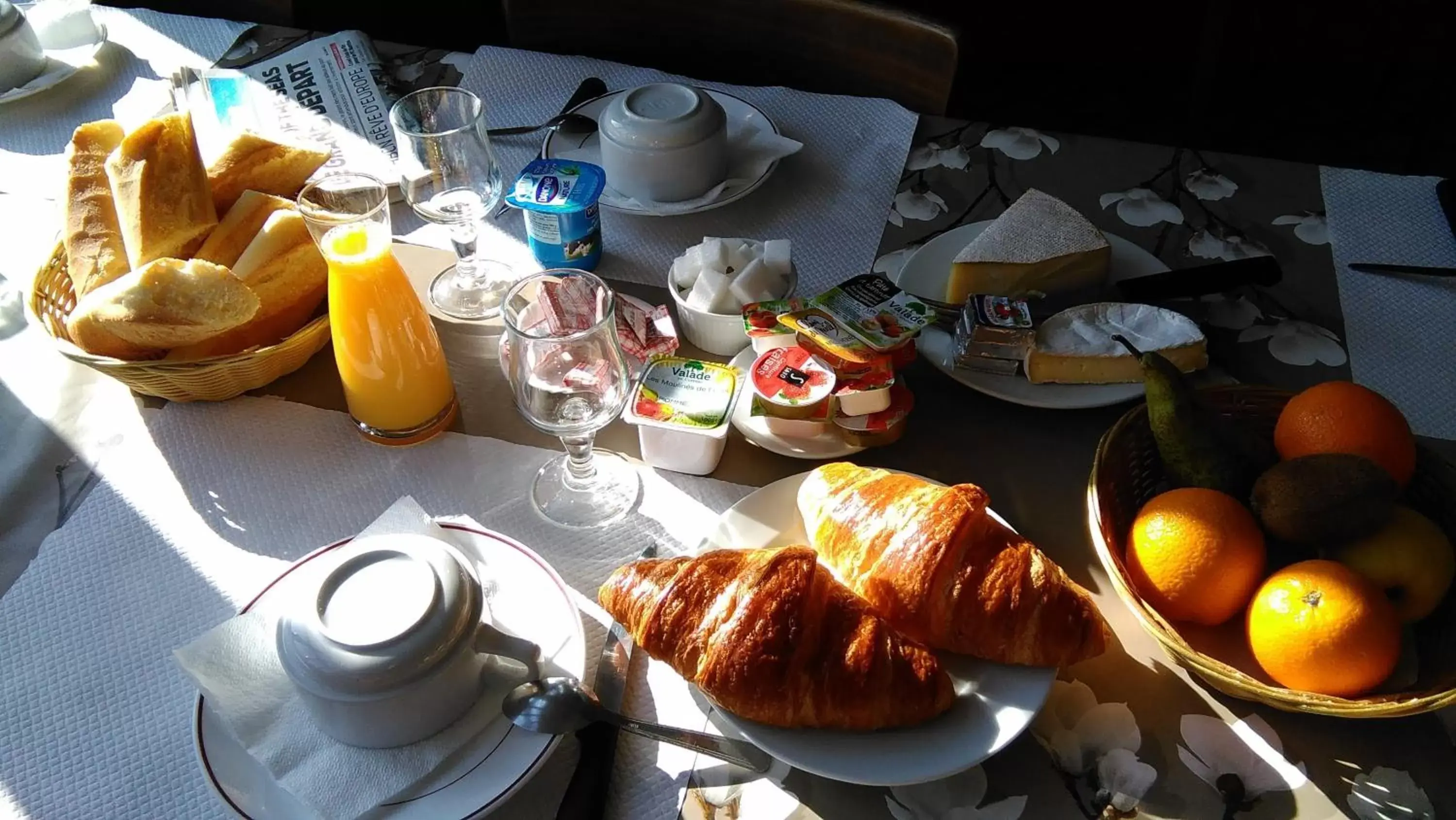 Buffet breakfast, Breakfast in Clair de Lie