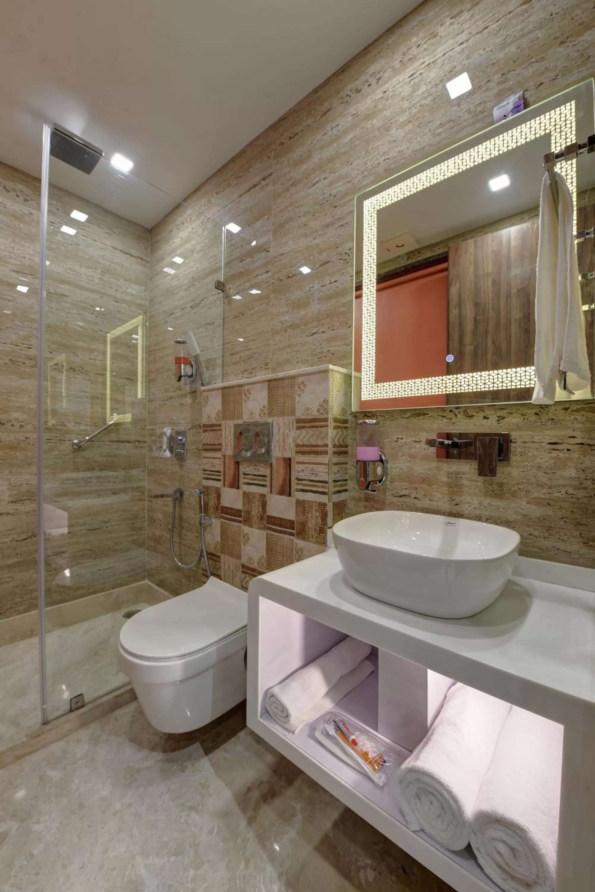 Bathroom in GOLDEN TREE