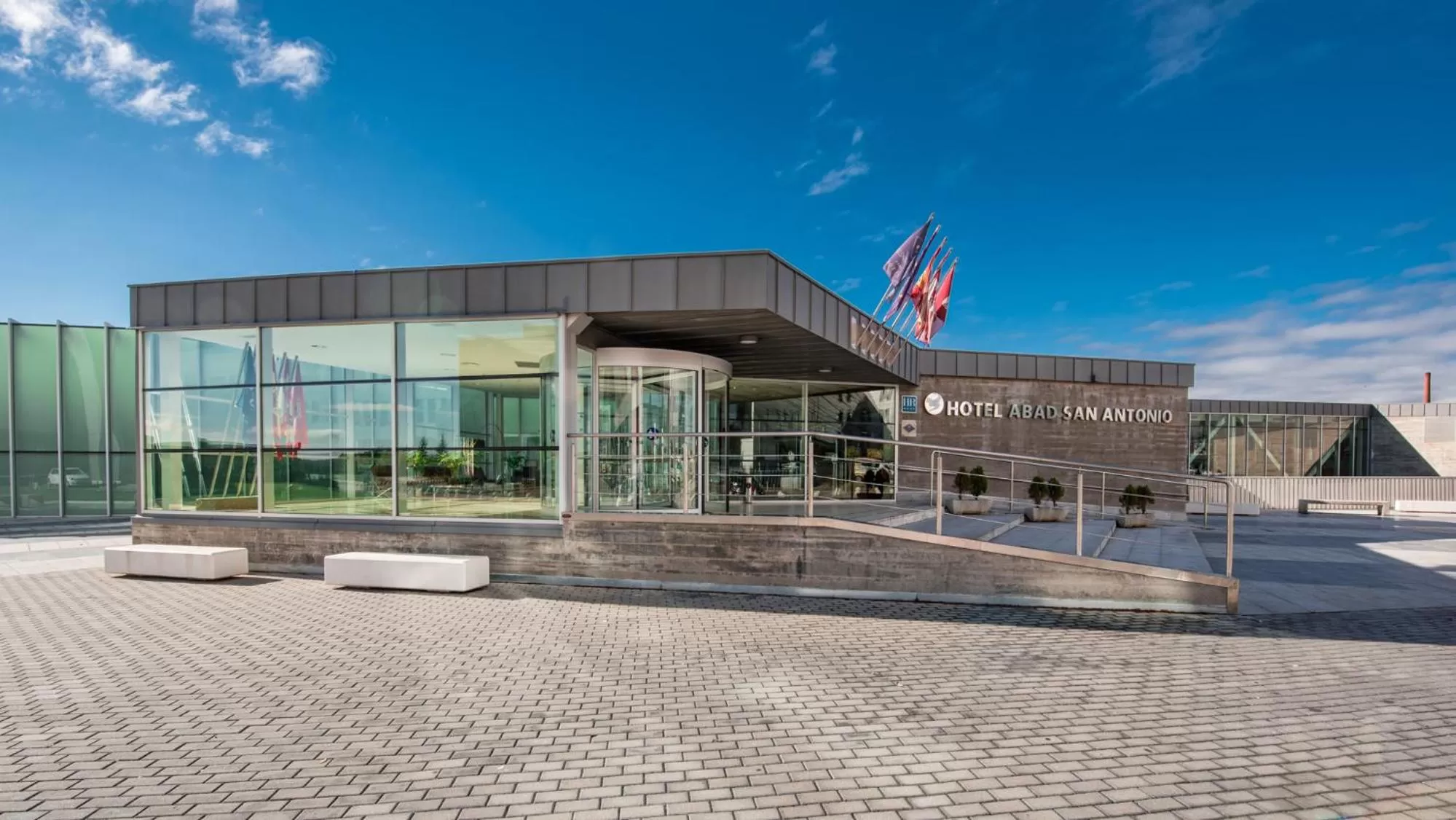 Facade/entrance in ARVA Abad San Antonio