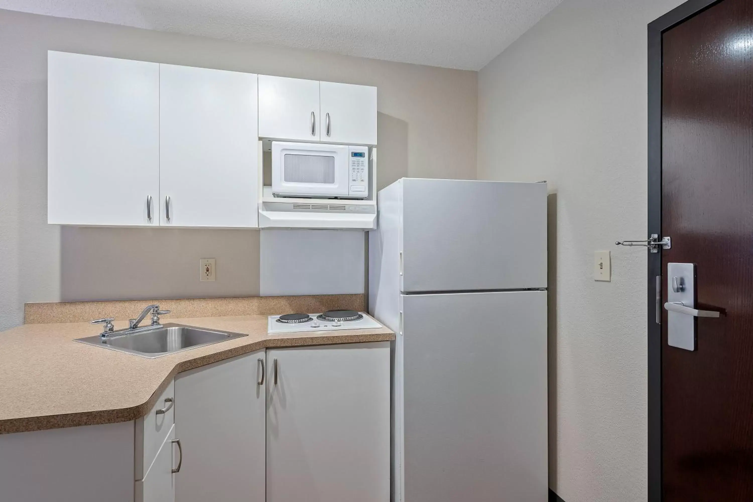 Kitchen or kitchenette, Kitchen/Kitchenette in Extended Stay America Suites - Charlotte - Pineville - Park Rd