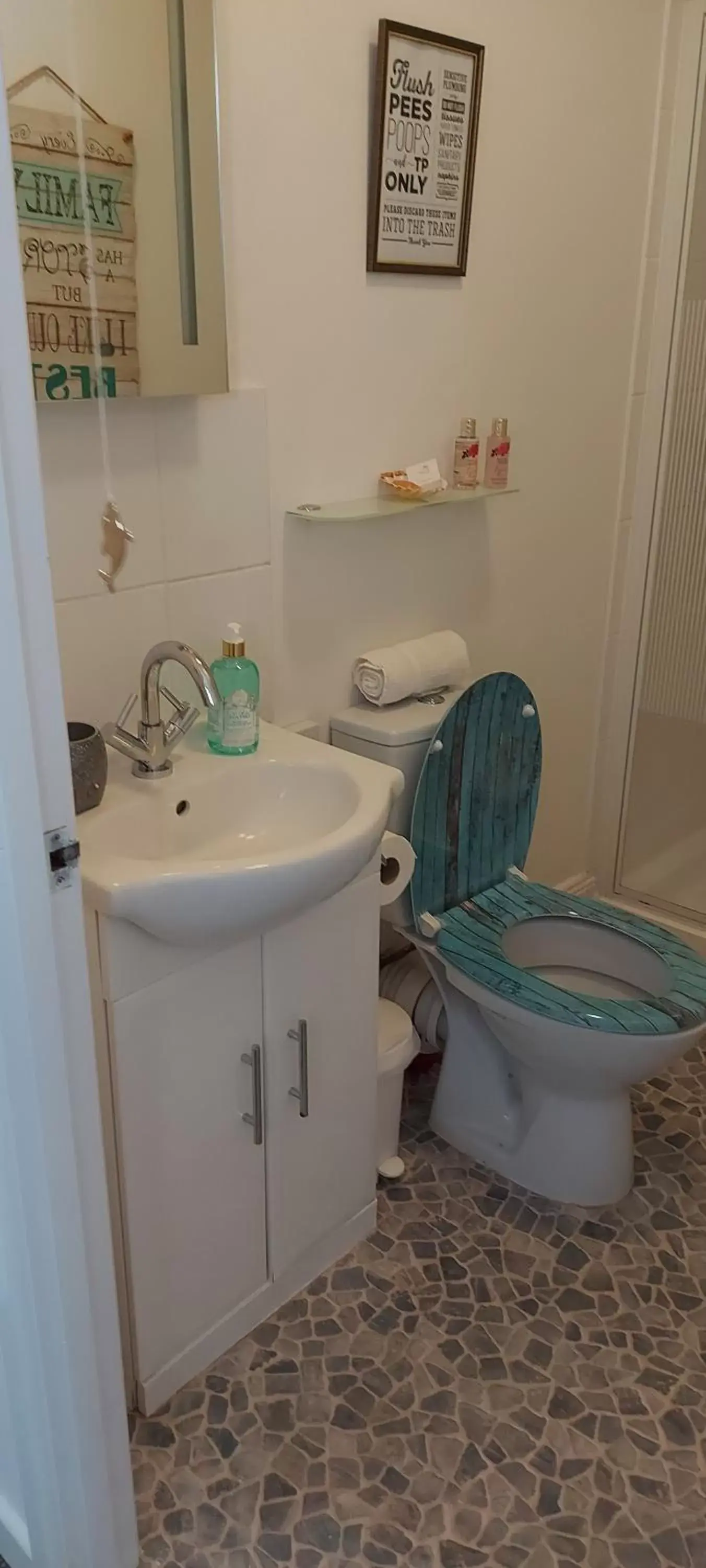 Toilet, Bathroom in Trentham House