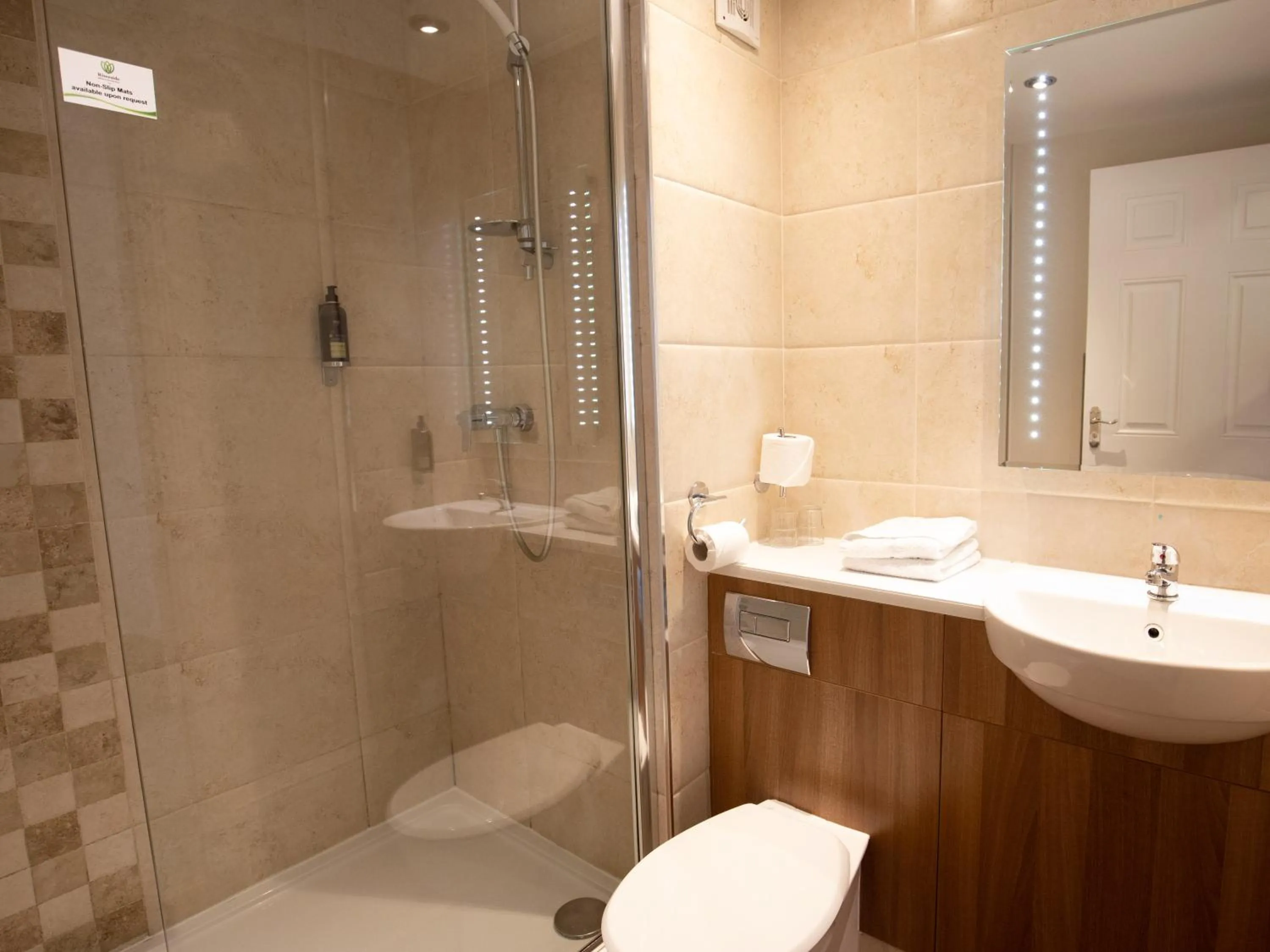 Shower in Riverside Hotel