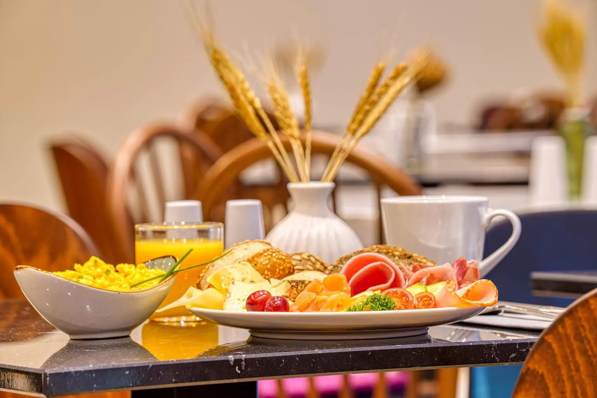 Breakfast in Vienna House Easy by Wyndham Freiburg City Breakfast in Vienna House Easy by Wyndham Freiburg City