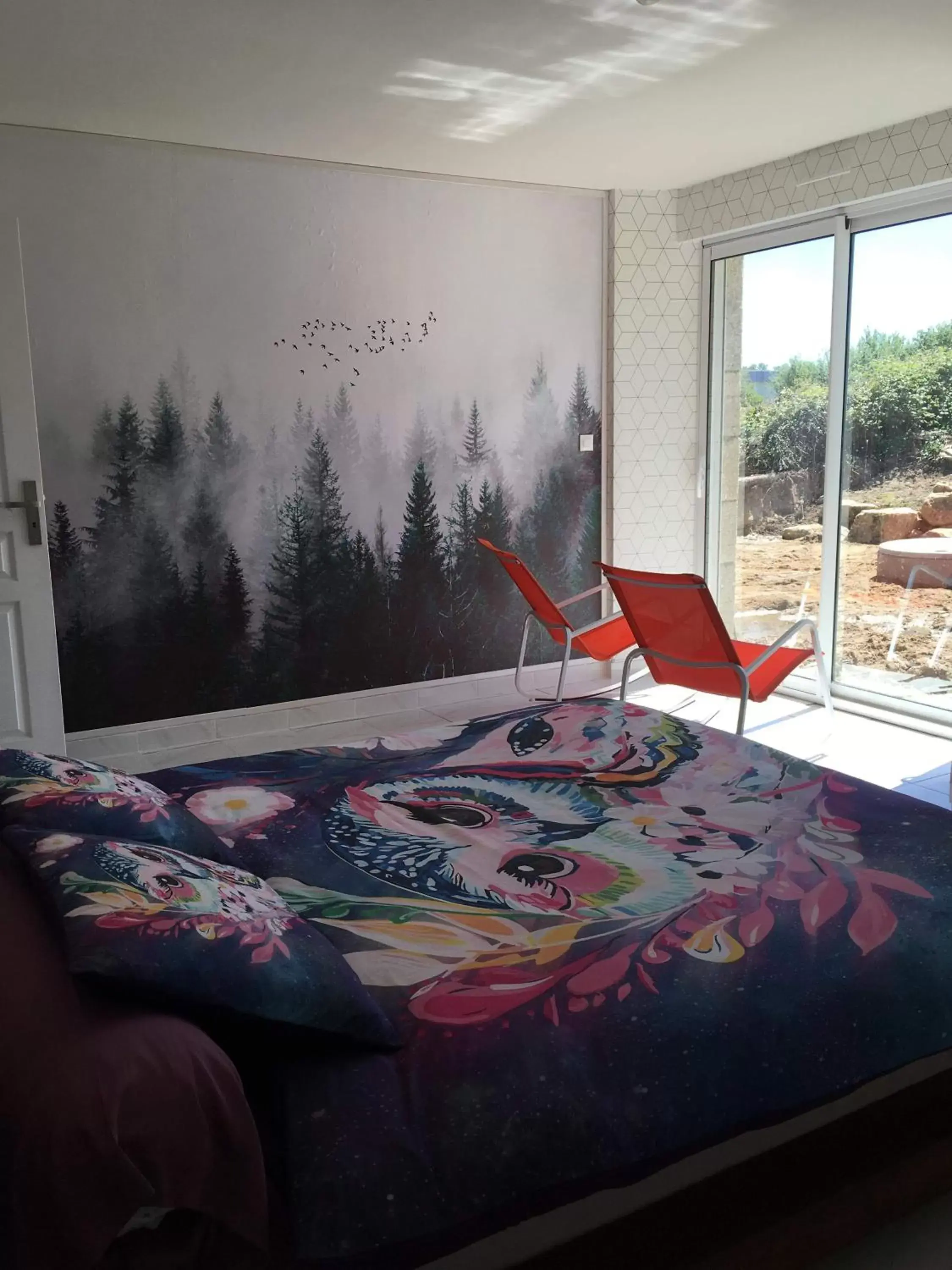 Photo of the whole room, Bed in La Petite Bérais
