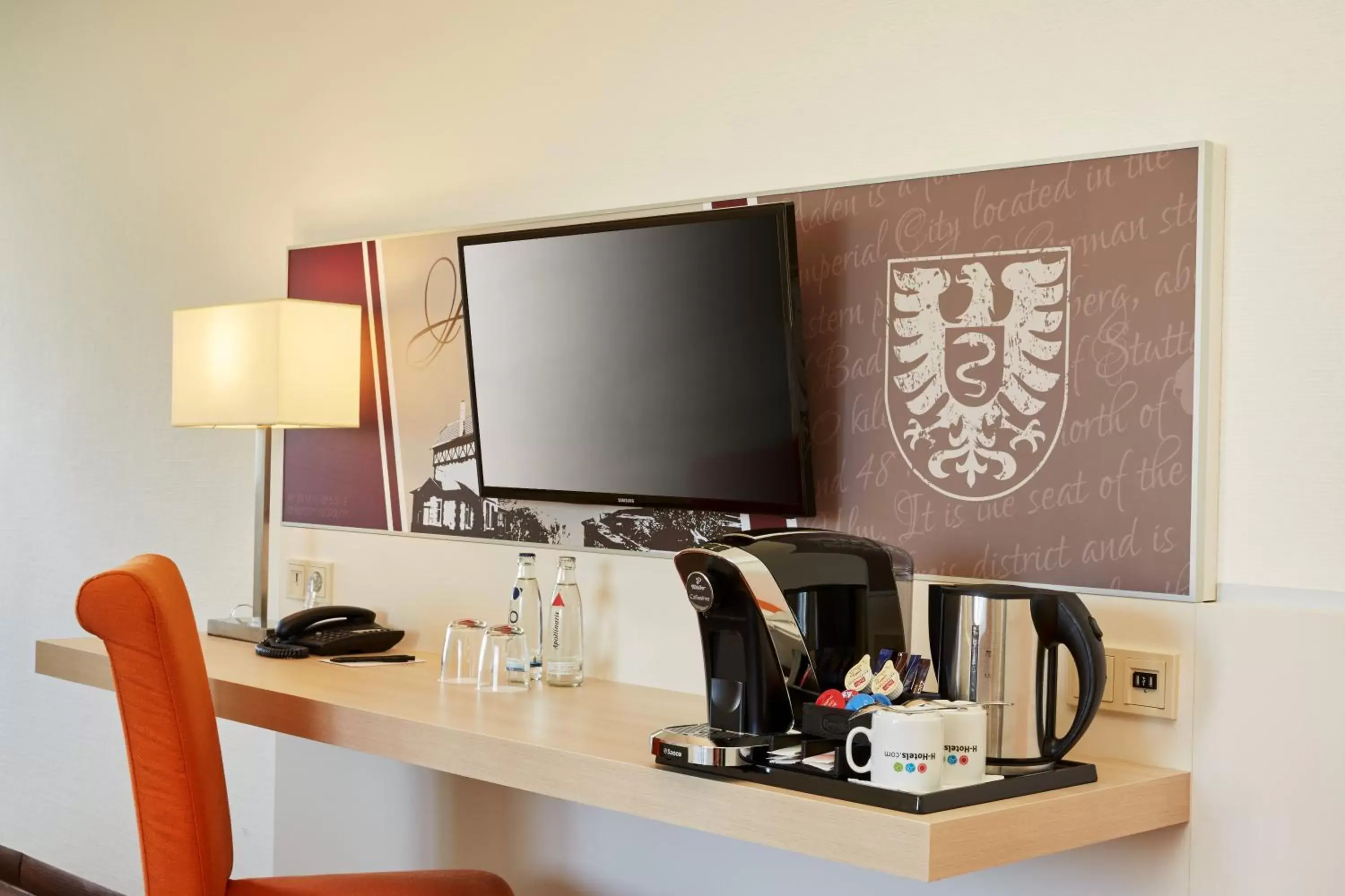 Coffee/tea facilities, TV/Entertainment Center in H+ Hotel Limes Thermen Aalen