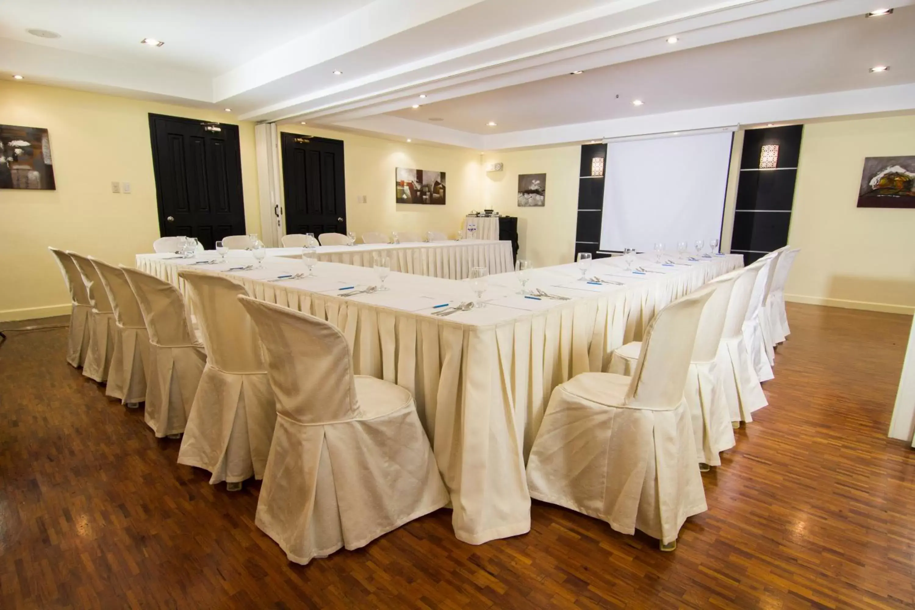 Meeting/conference room in Copacabana Apartment Hotel