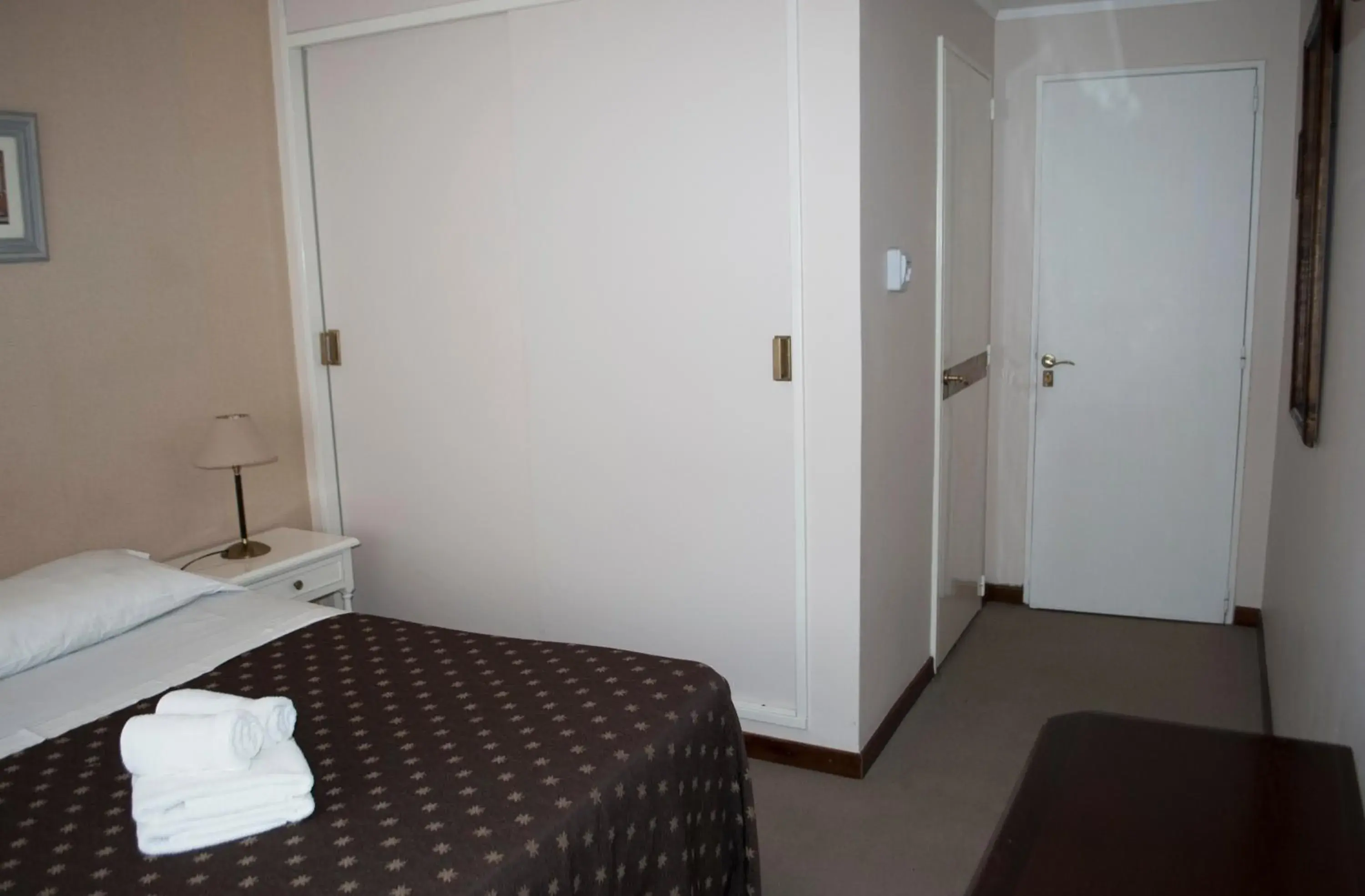 Photo of the whole room, Bed in Hotel Gran Madryn