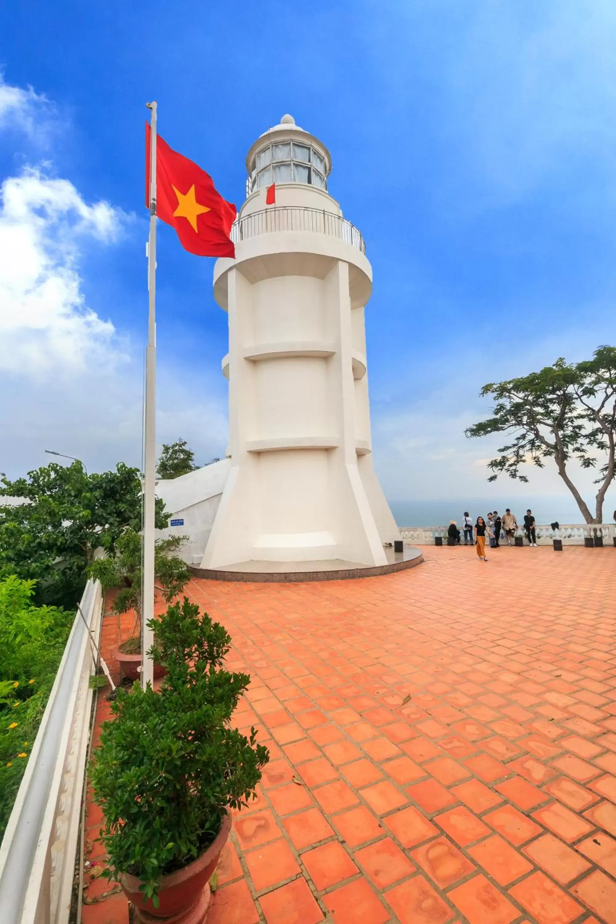 Nearby landmark in Marine Hotel & Apartment Nearby landmark in Marine Hotel & Apartment