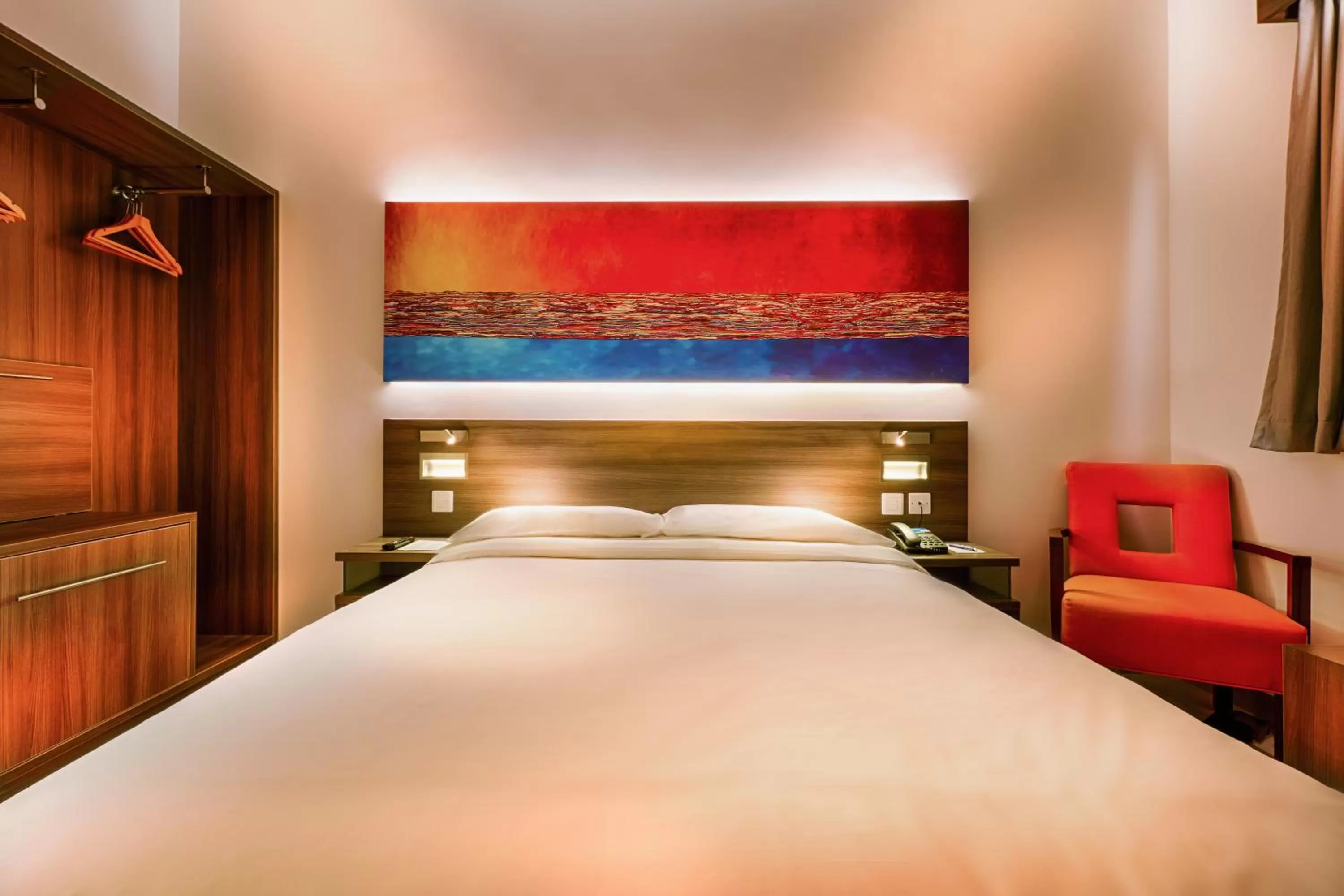 Bedroom, Bed in Citymax Hotel Al Barsha at the Mall