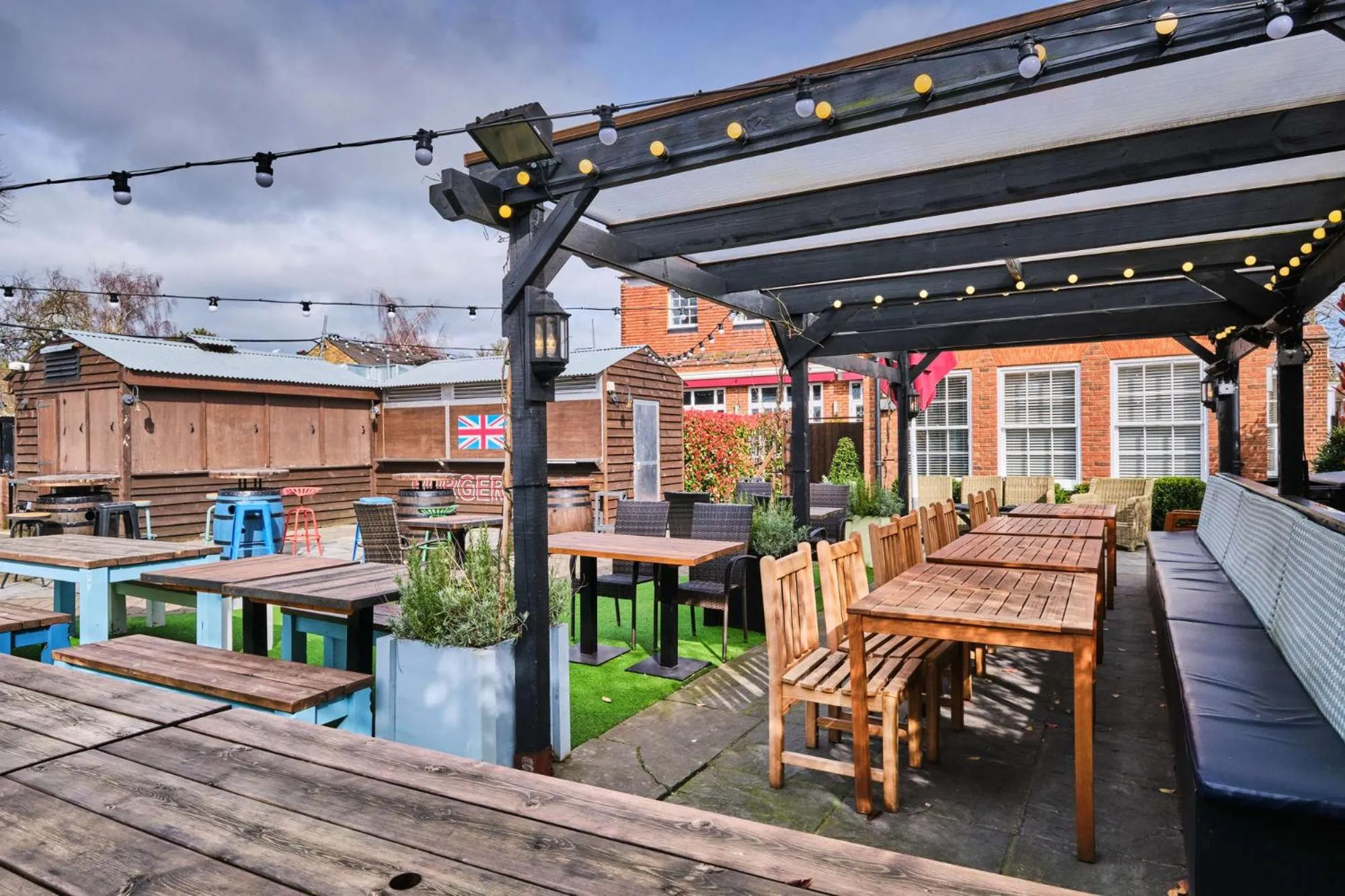 Restaurant/places to eat in The Bulls Head Hotel