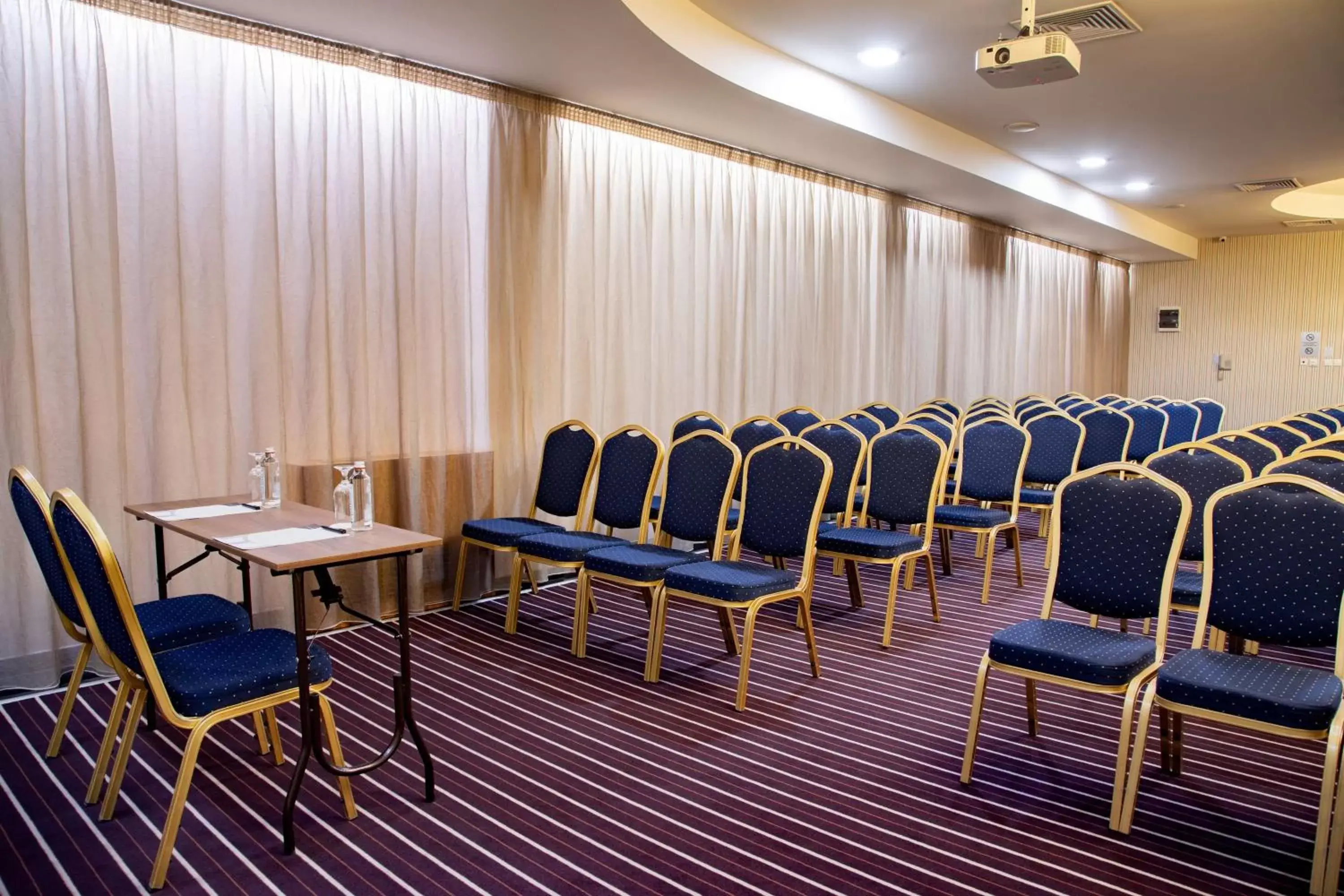 Meeting/conference room in Metropolitan Hotel Sofia, a member of Radisson Individuals
