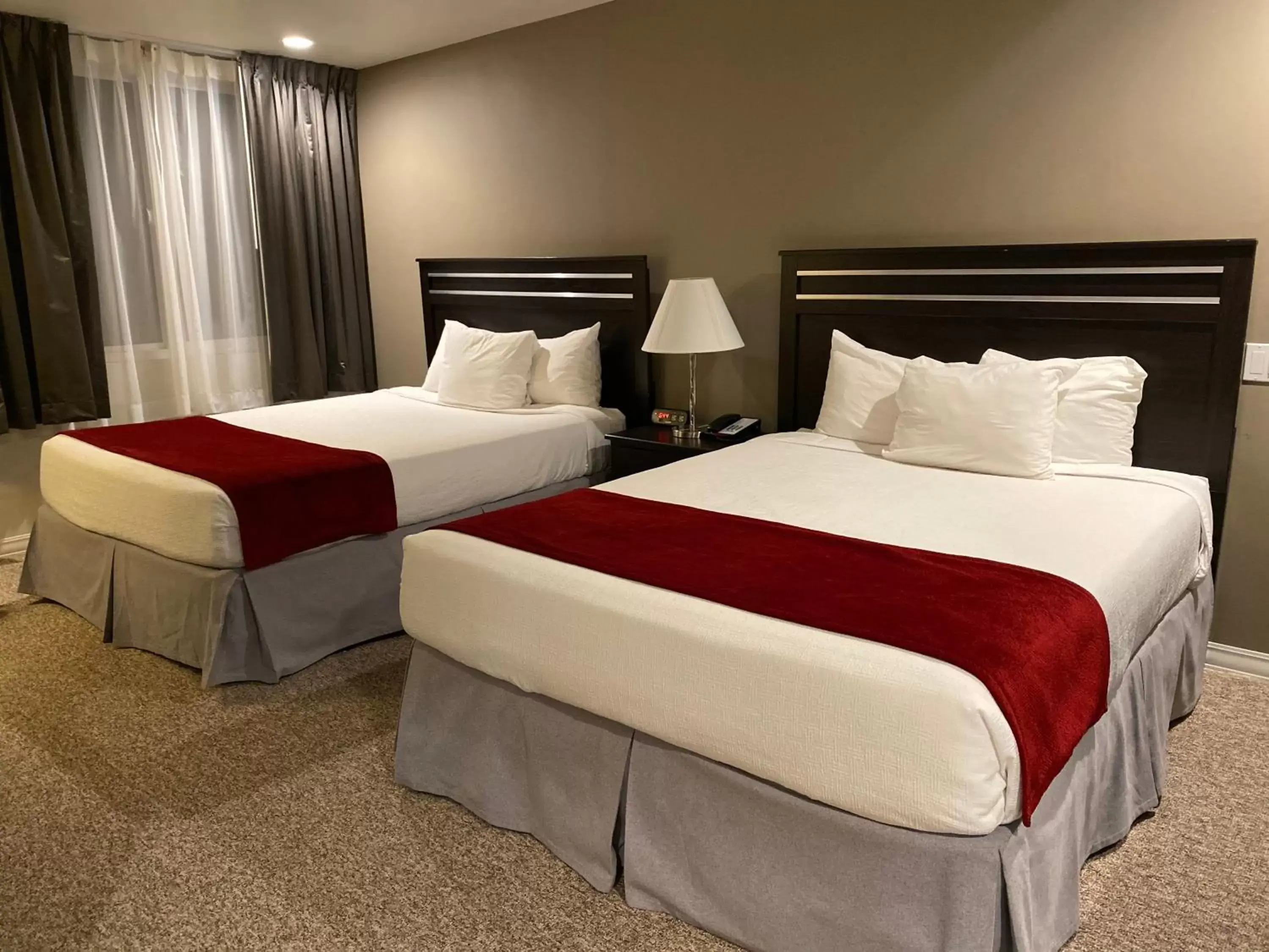 Bed in Redac Gateway Hotel Torrance Bed in Redac Gateway Hotel Torrance