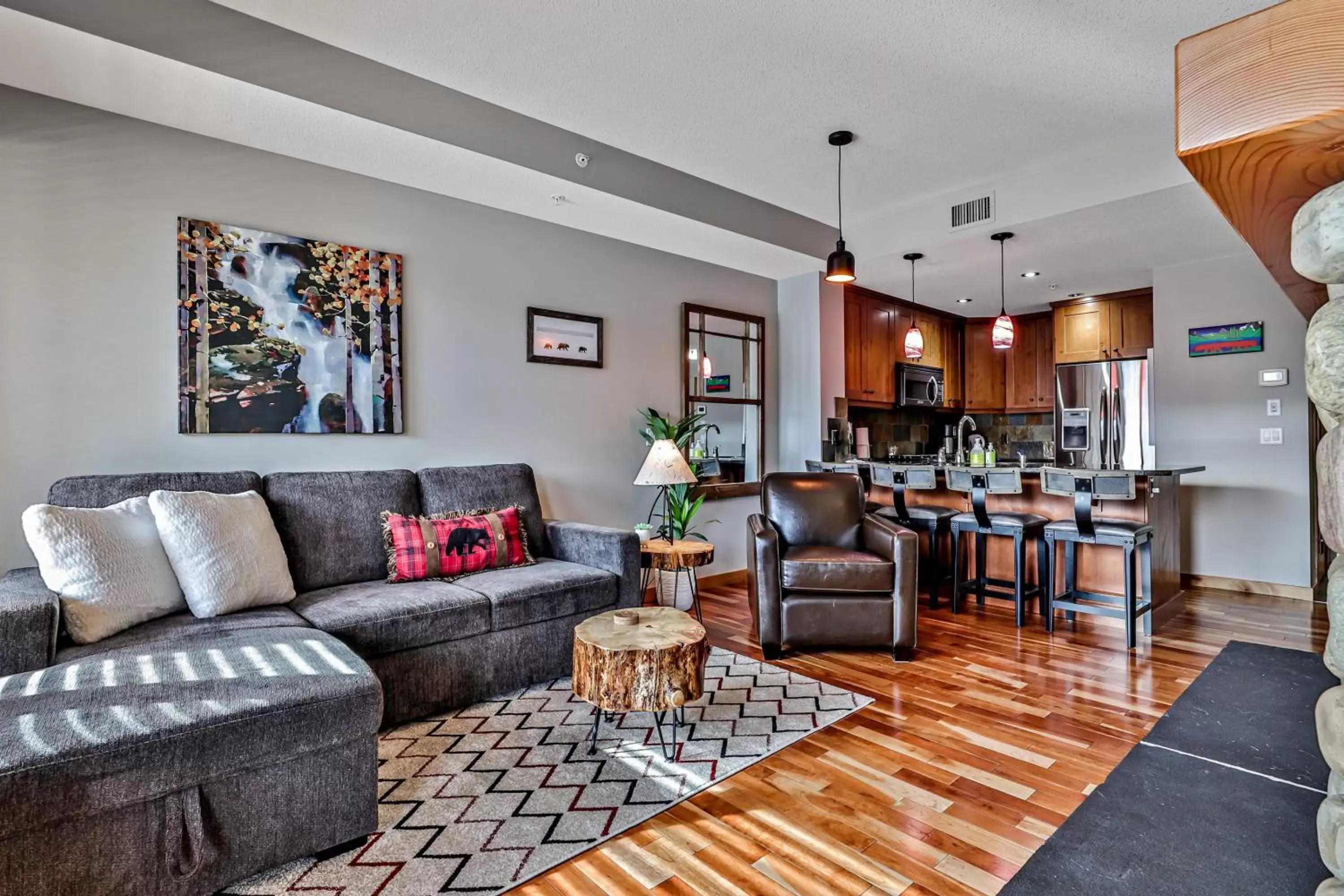 Living room in Tamarack Lodge by Spring Creek Vacations