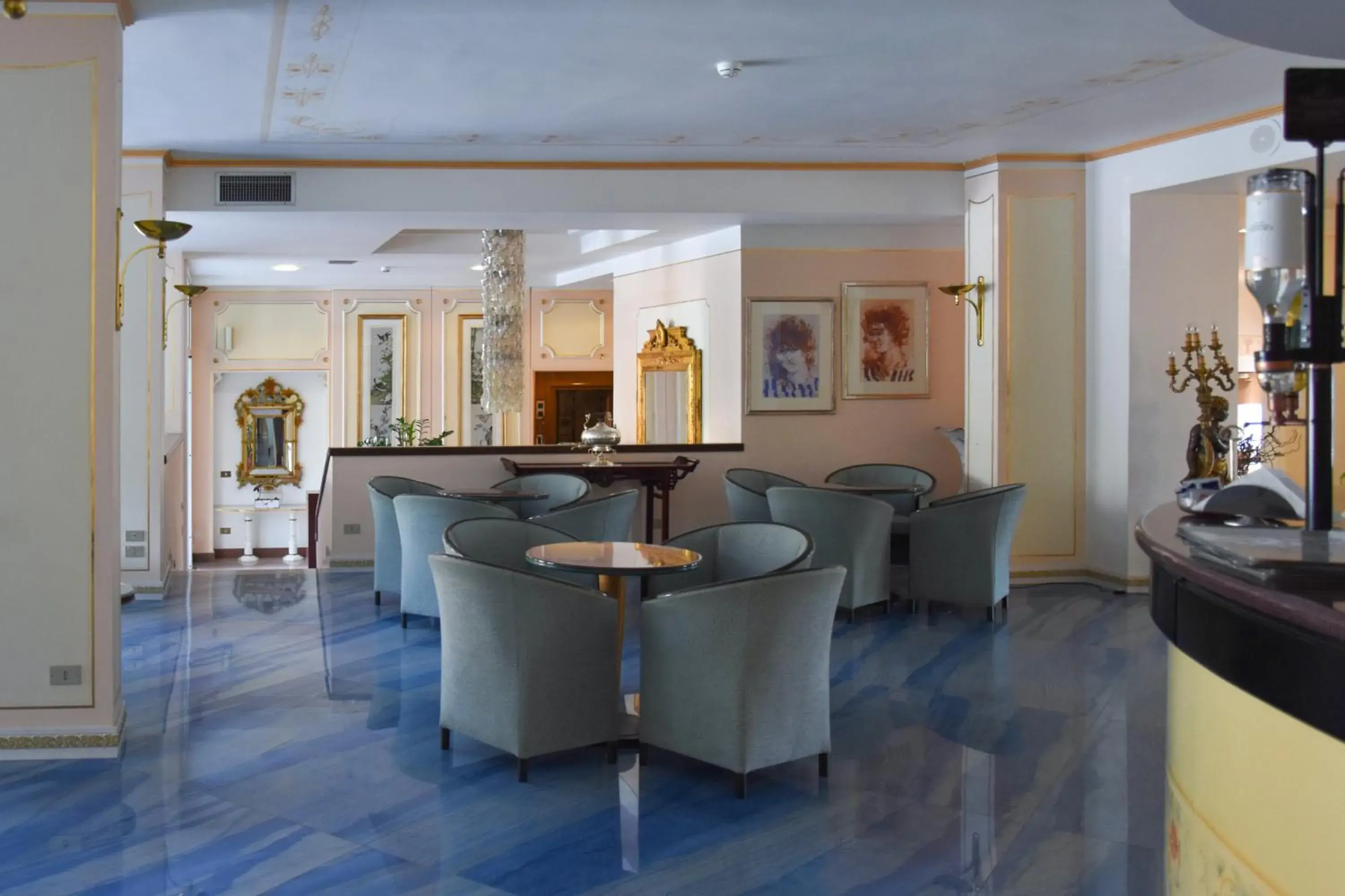 Lounge or bar, Lounge/Bar in Hotel Astoria