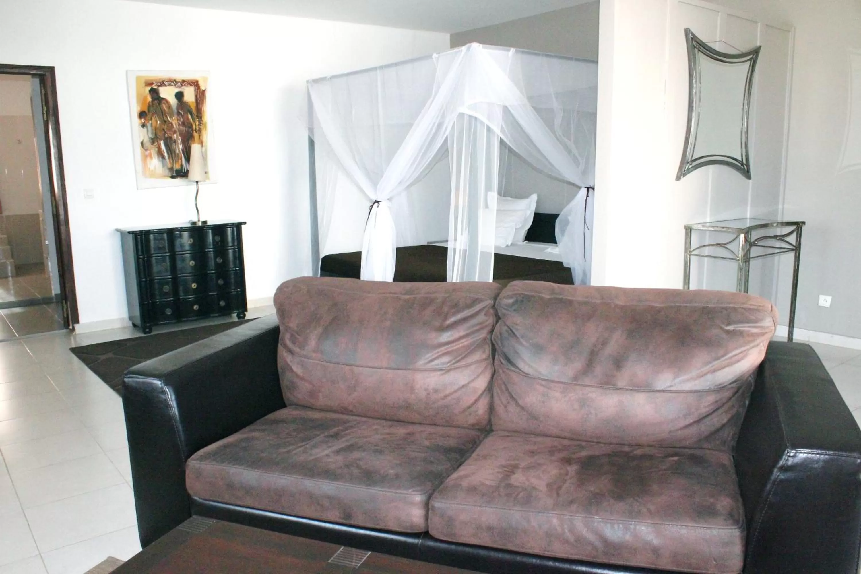 Photo of the whole room in La Résidence