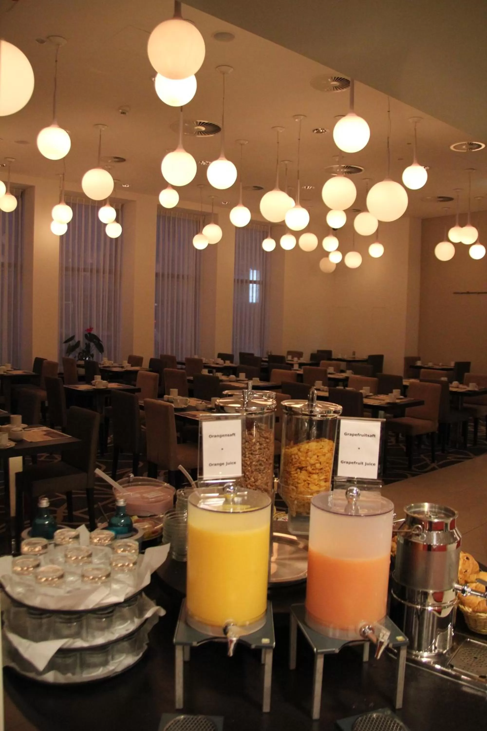 Food and drinks in Golden Tulip Kassel Hotel Reiss