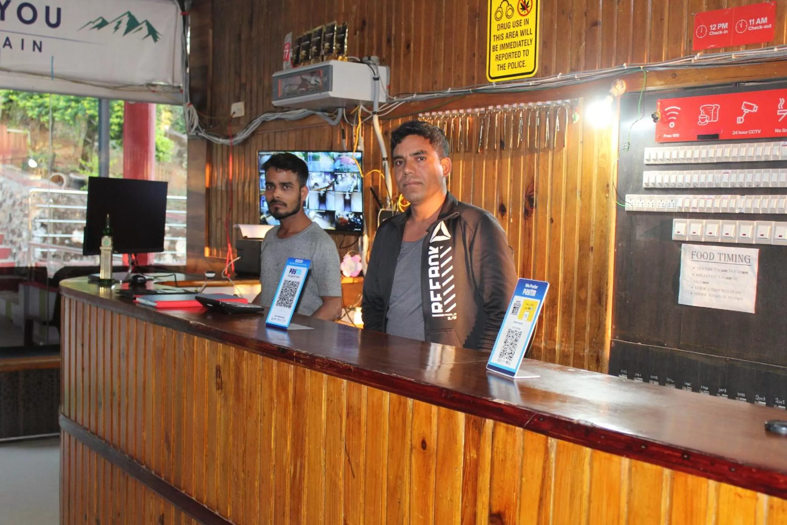 Staff, Lobby/Reception in Greenwood Resort