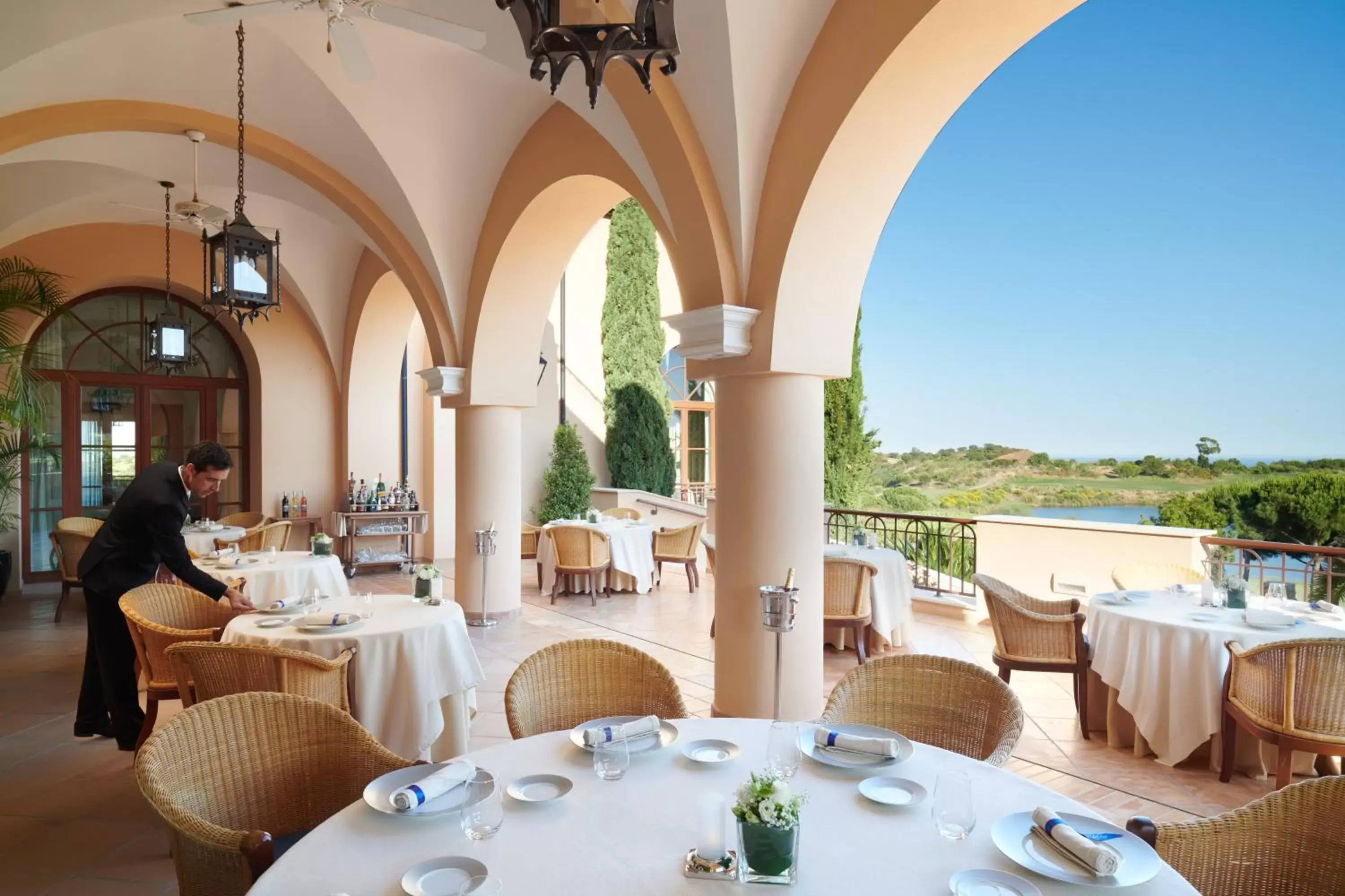 Restaurant/Places to Eat in Monte Rei Golf & Country Club
