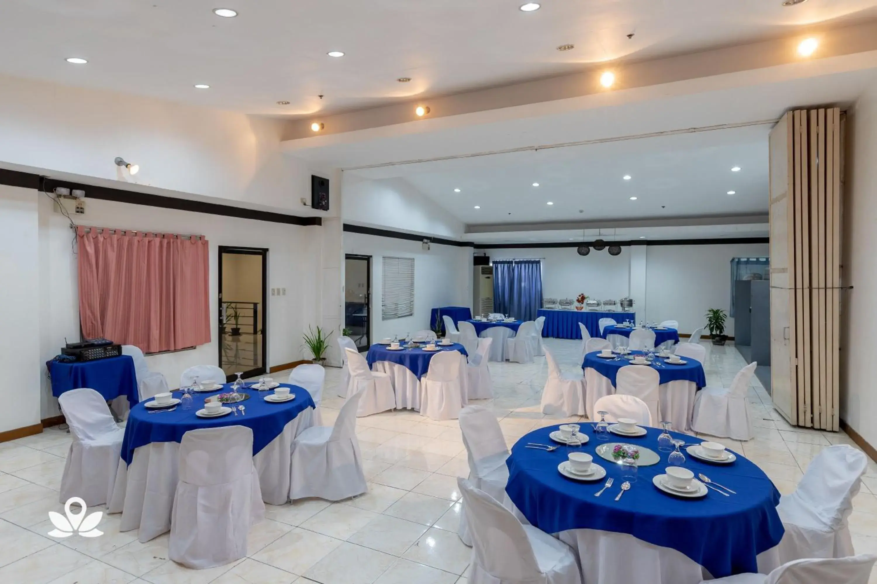 Restaurant/places to eat, Banquet Facilities in Check Inn Hotel Dumaguete City