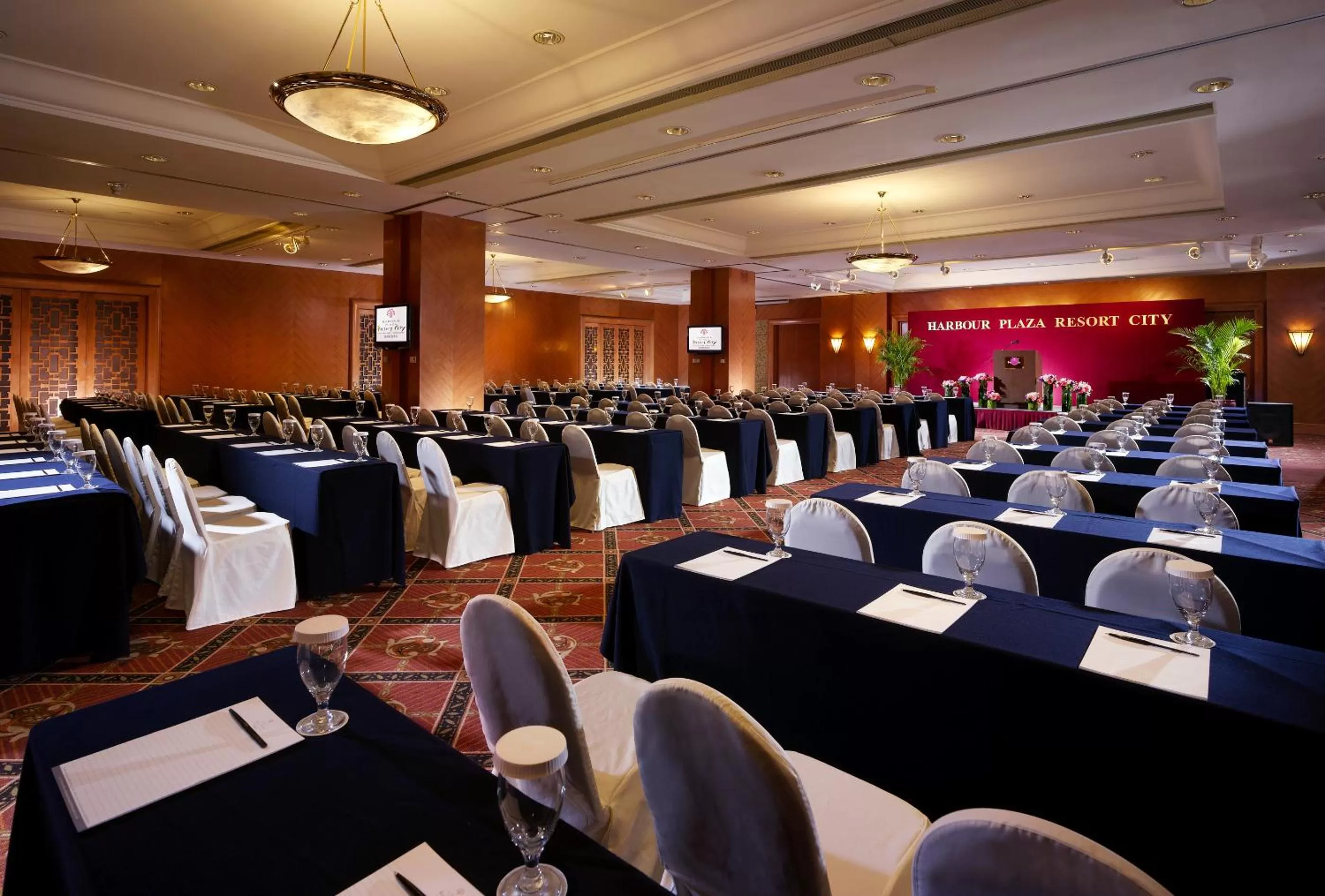 Banquet/Function facilities in Harbour Plaza Resort City