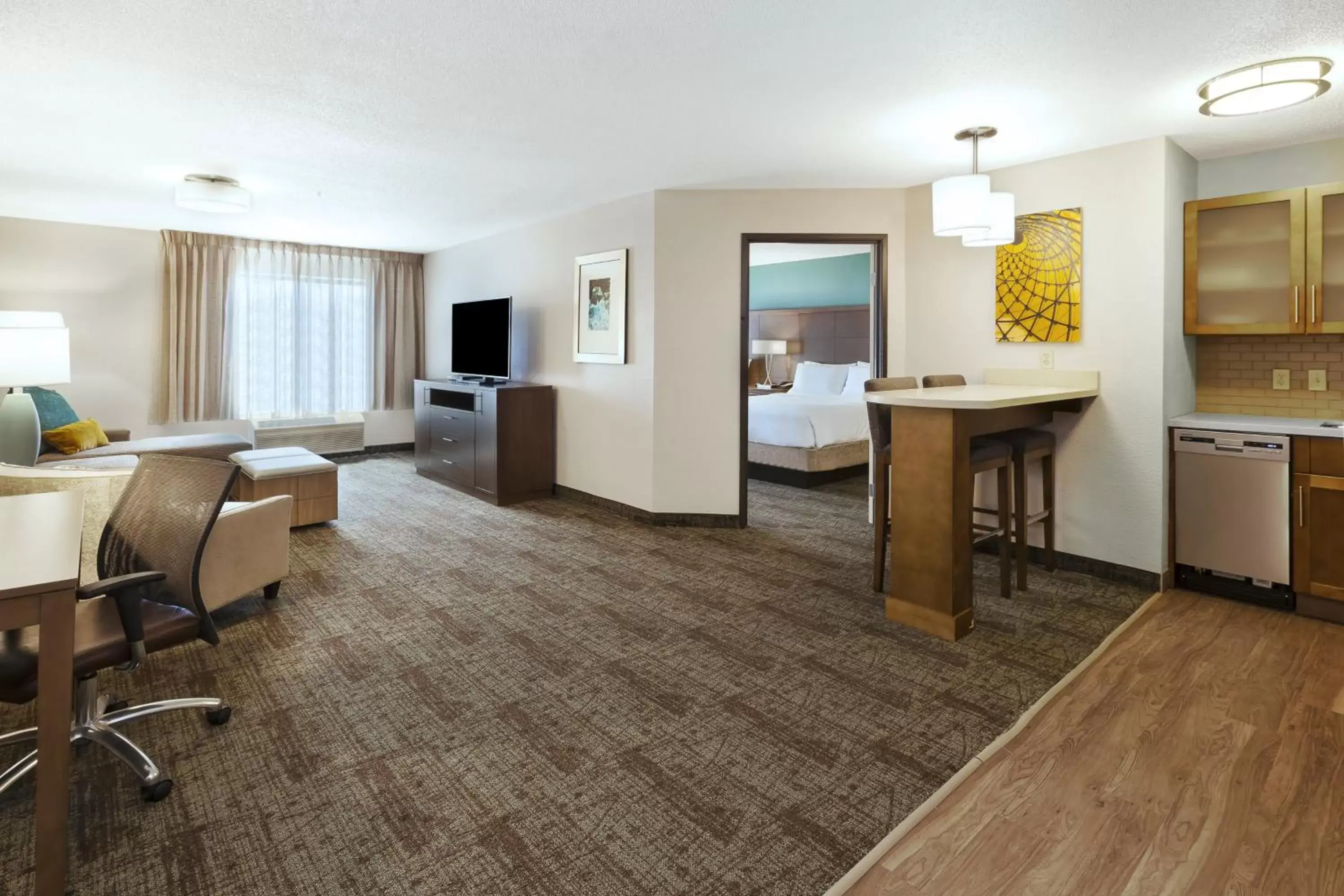 Photo of the whole room, Seating Area in Staybridge Suites Columbia-Highway 63 & I-70, an IHG Hotel