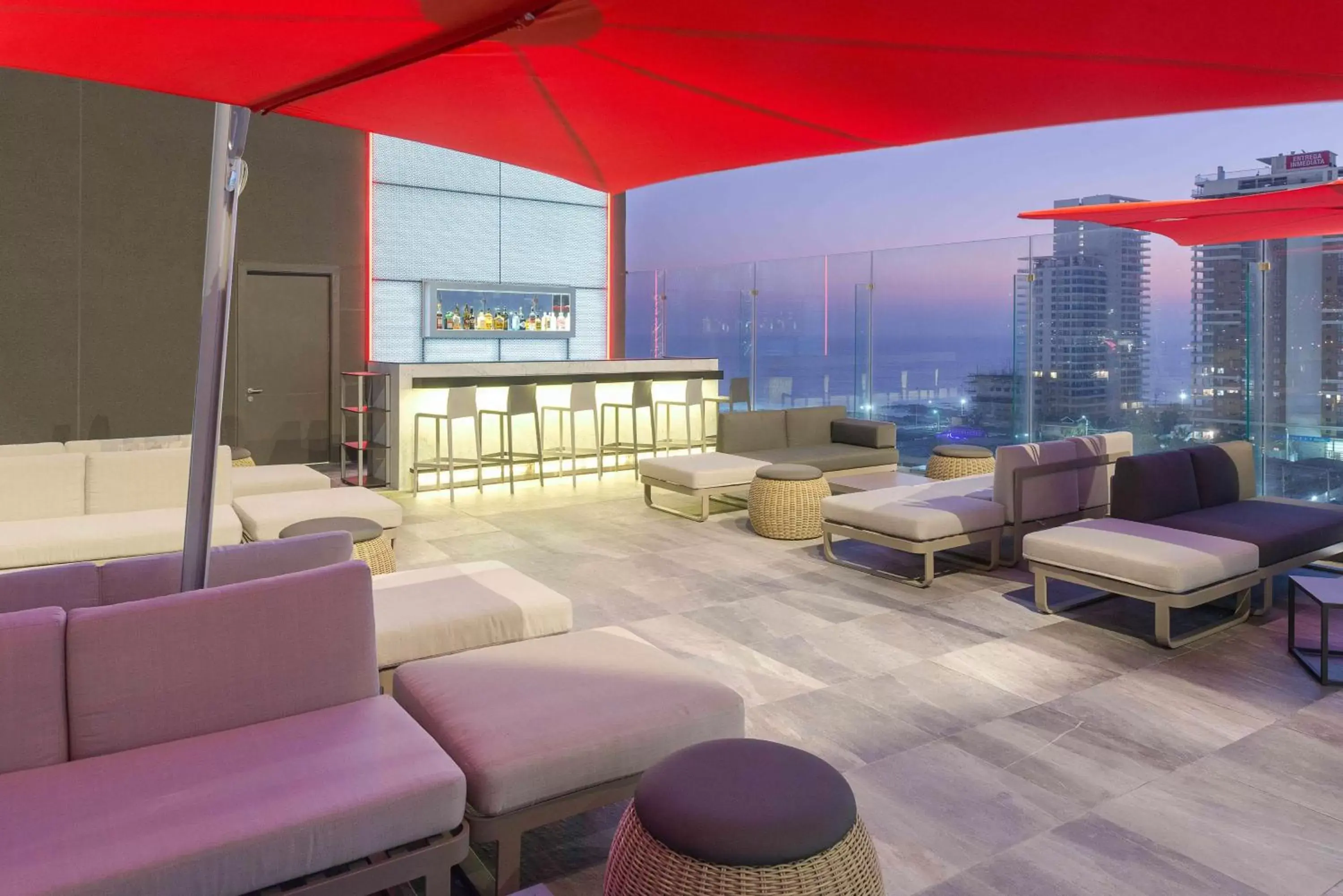 Lounge or bar in Hilton Garden Inn Iquique