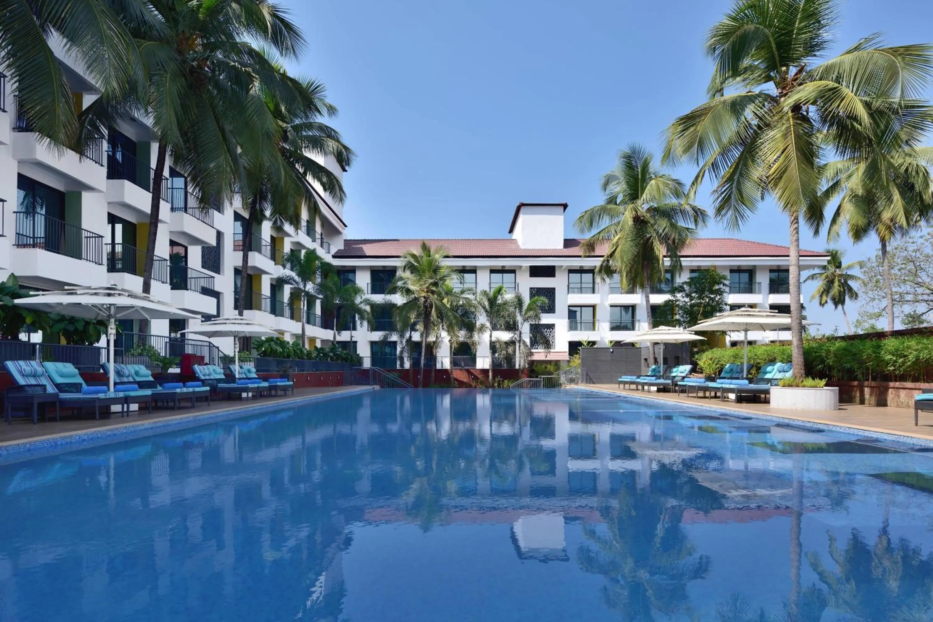 Swimming pool in Fairfield by Marriott Goa Anjuna