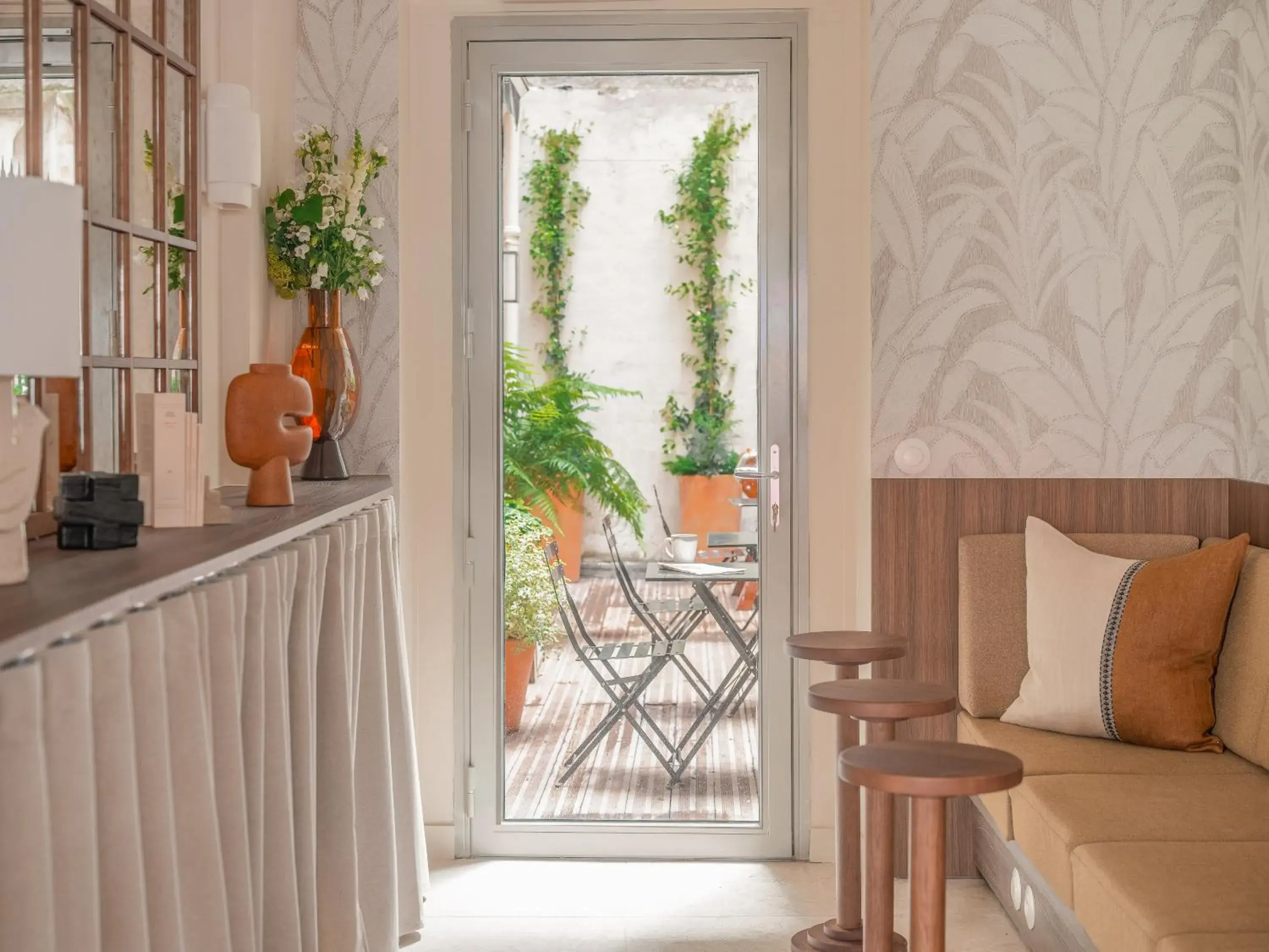 Lobby or reception in Hôtel BASSS Lobby or reception in Hôtel BASSS