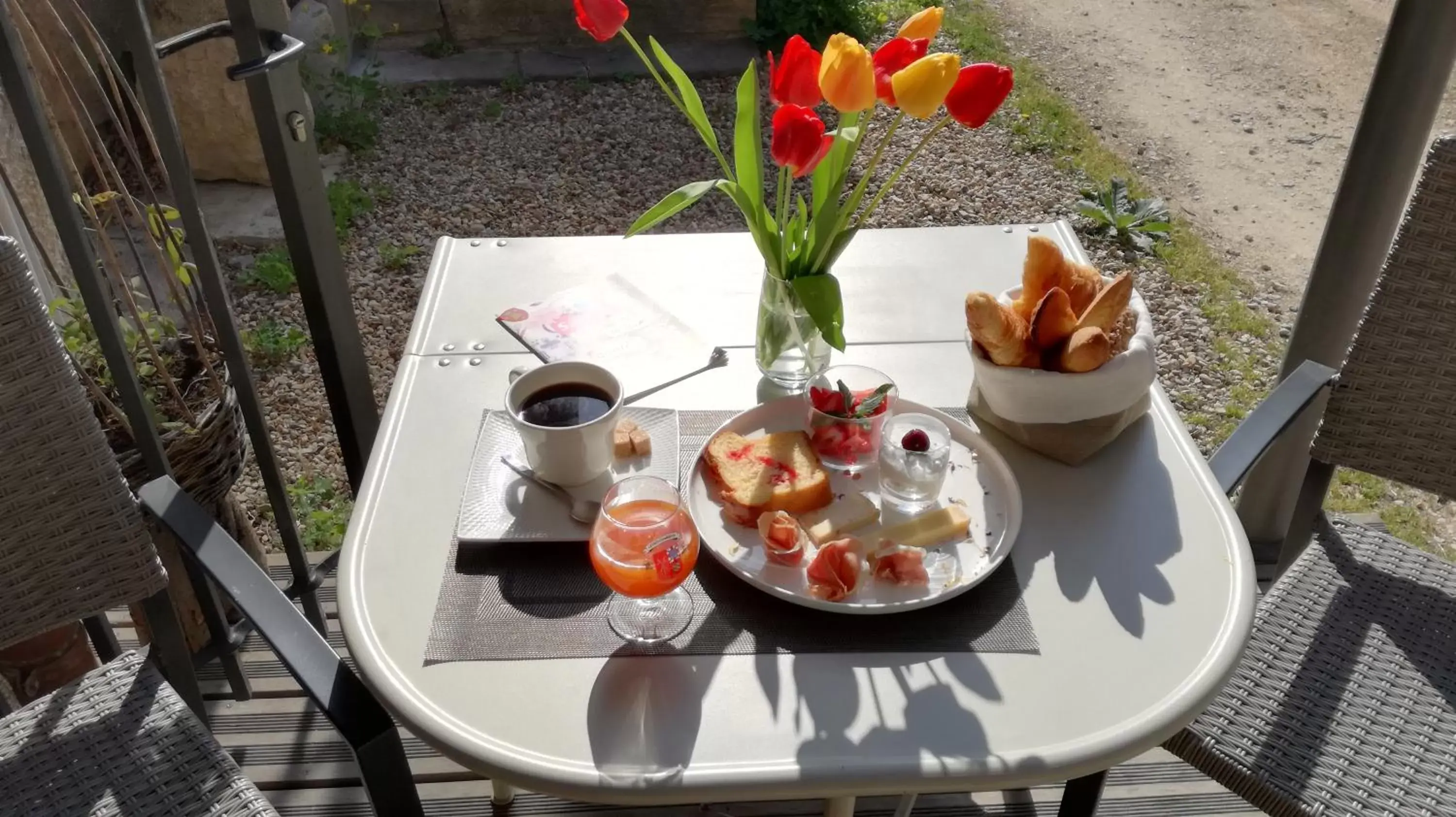 Breakfast in L'antre ami