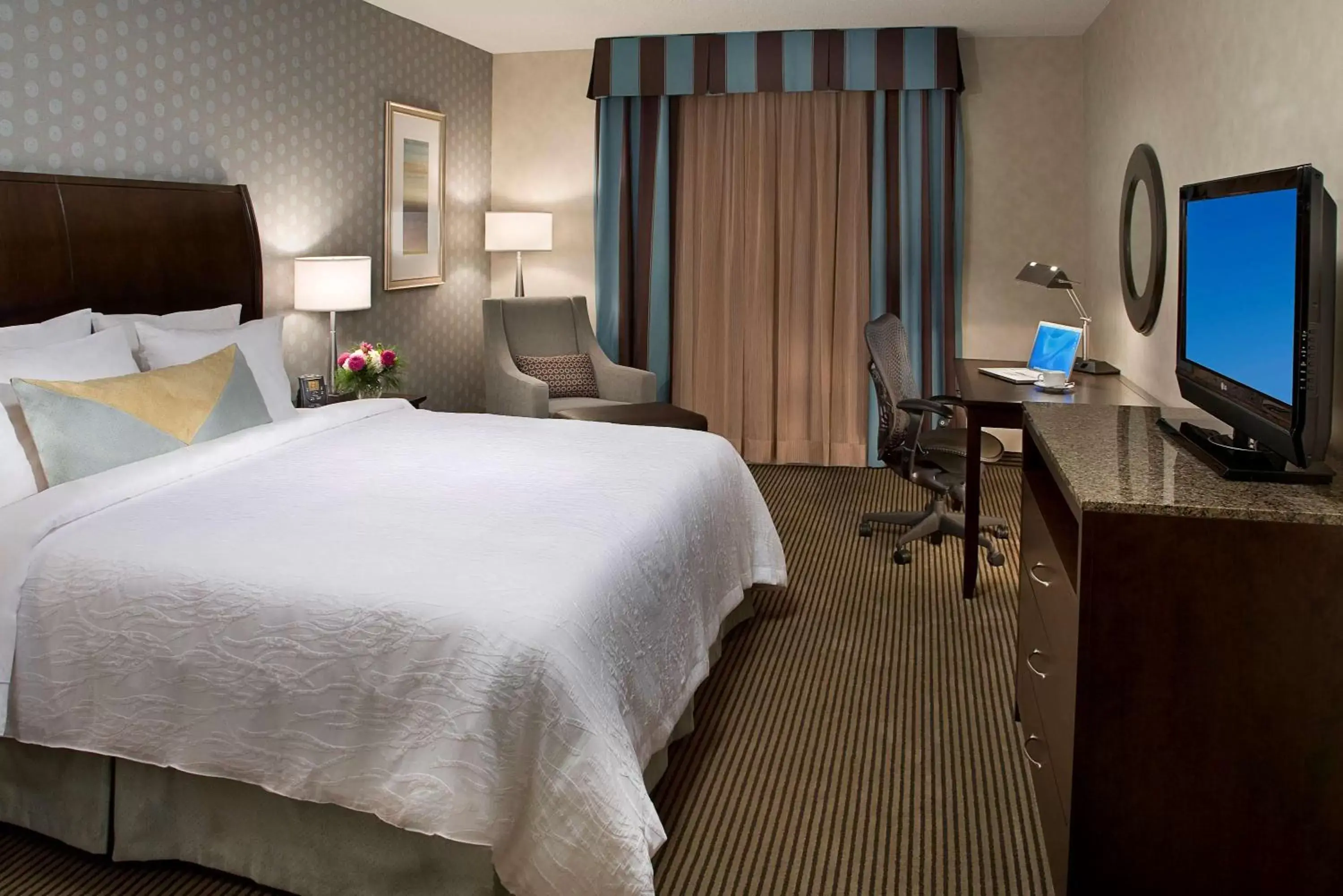 Bedroom in Hilton Garden Inn Toronto Airport West/Mississauga