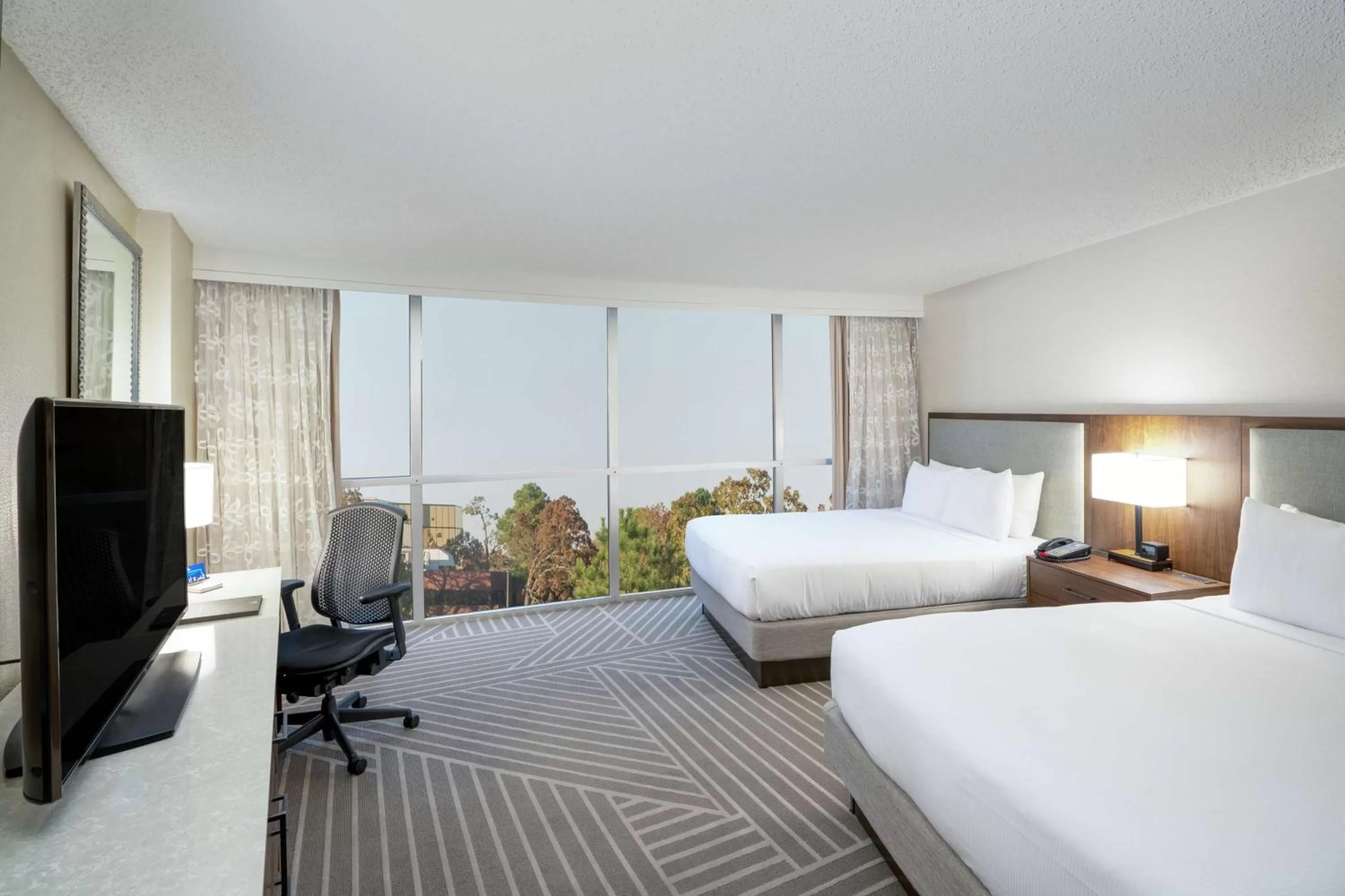 Bed in Hilton Memphis