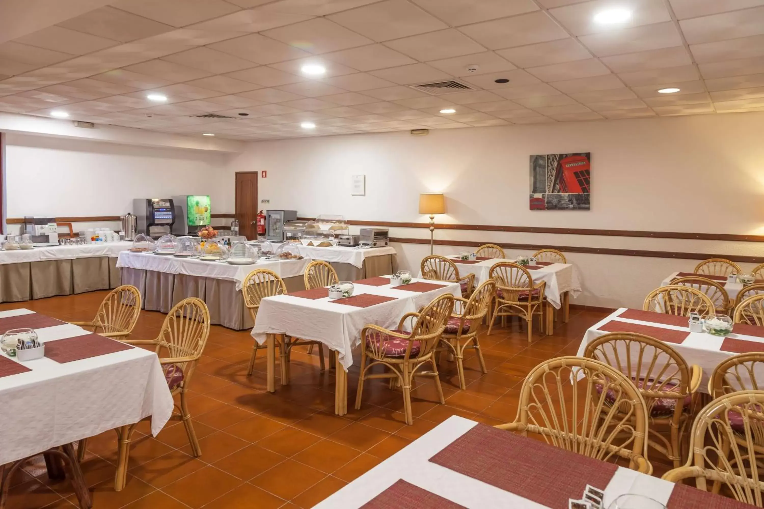 Restaurant/places to eat in Best Western Hotel Dom Bernardo Restaurant/places to eat in Best Western Hotel Dom Bernardo
