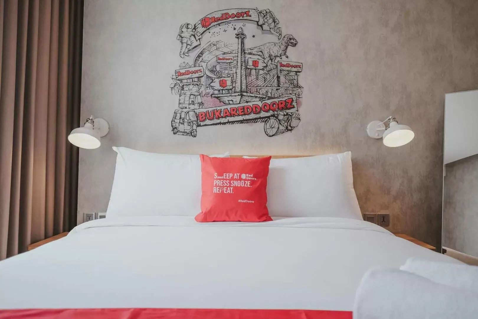 Bedroom, Bed in RedDoorz Plus @ Thamrin Bedroom, Bed in RedDoorz Plus @ Thamrin