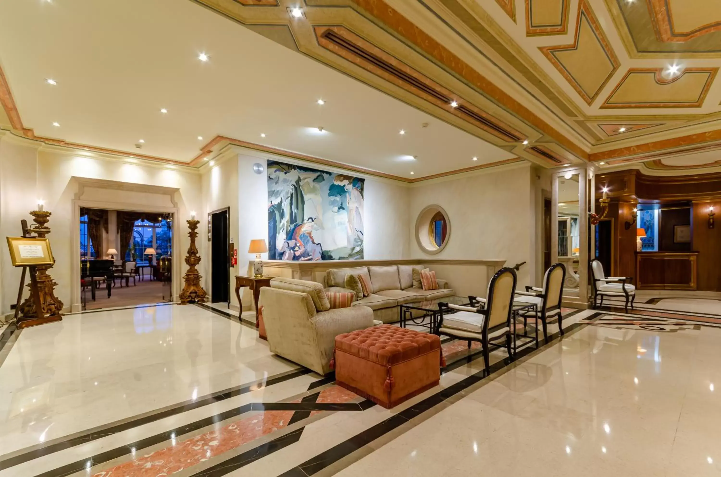 Living room, Lobby/Reception in Olissippo Lapa Palace – The Leading Hotels of the World