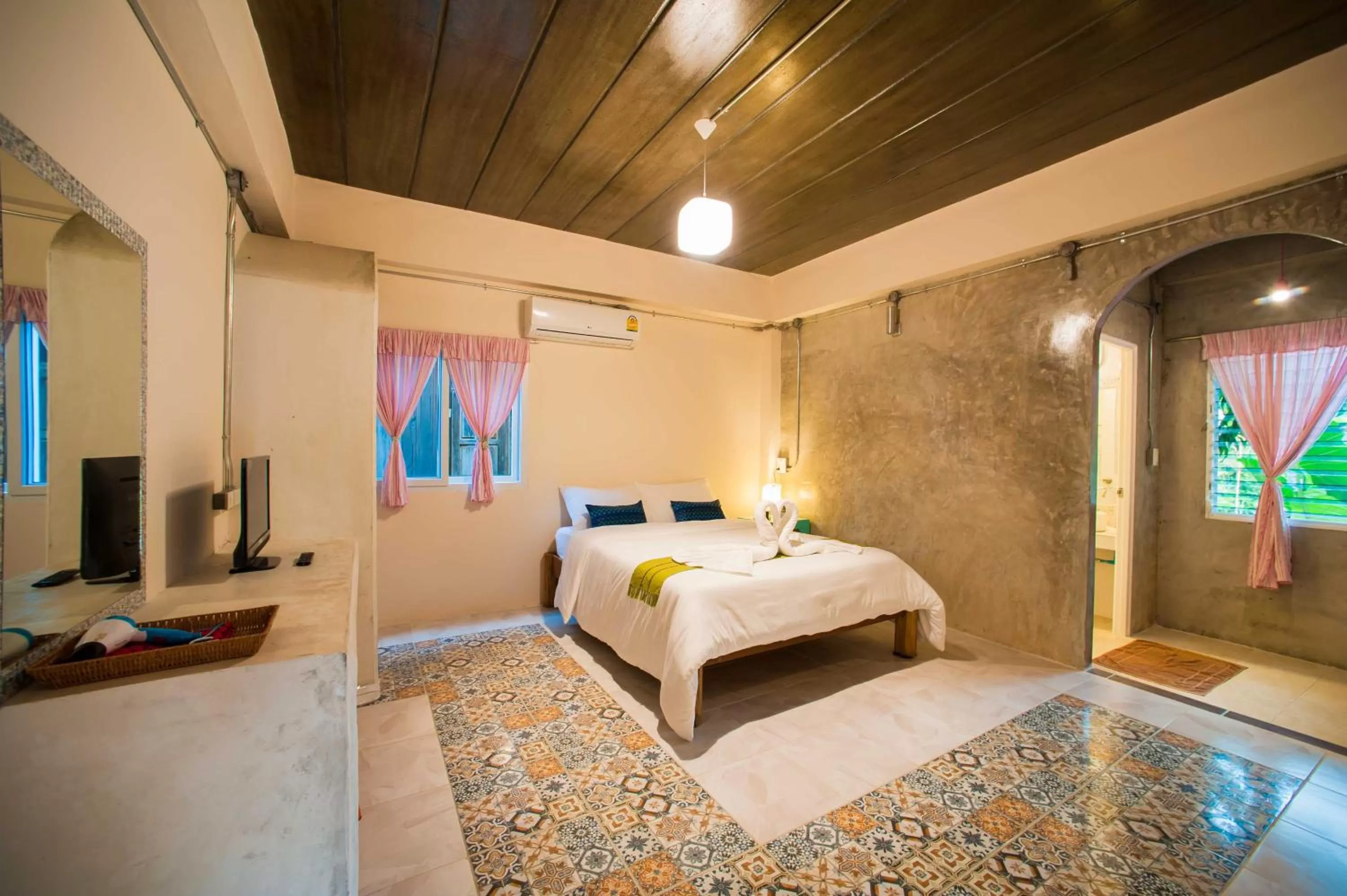 Bedroom, Bed in Baan Chokdee Pai Resort