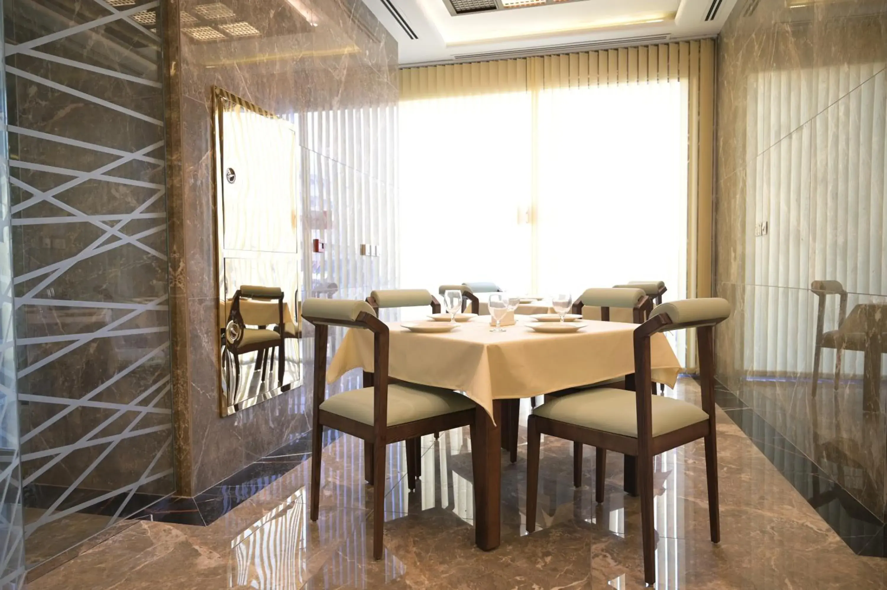 Restaurant/places to eat in Garden City Hotel Dubai Restaurant/places to eat in Garden City Hotel Dubai