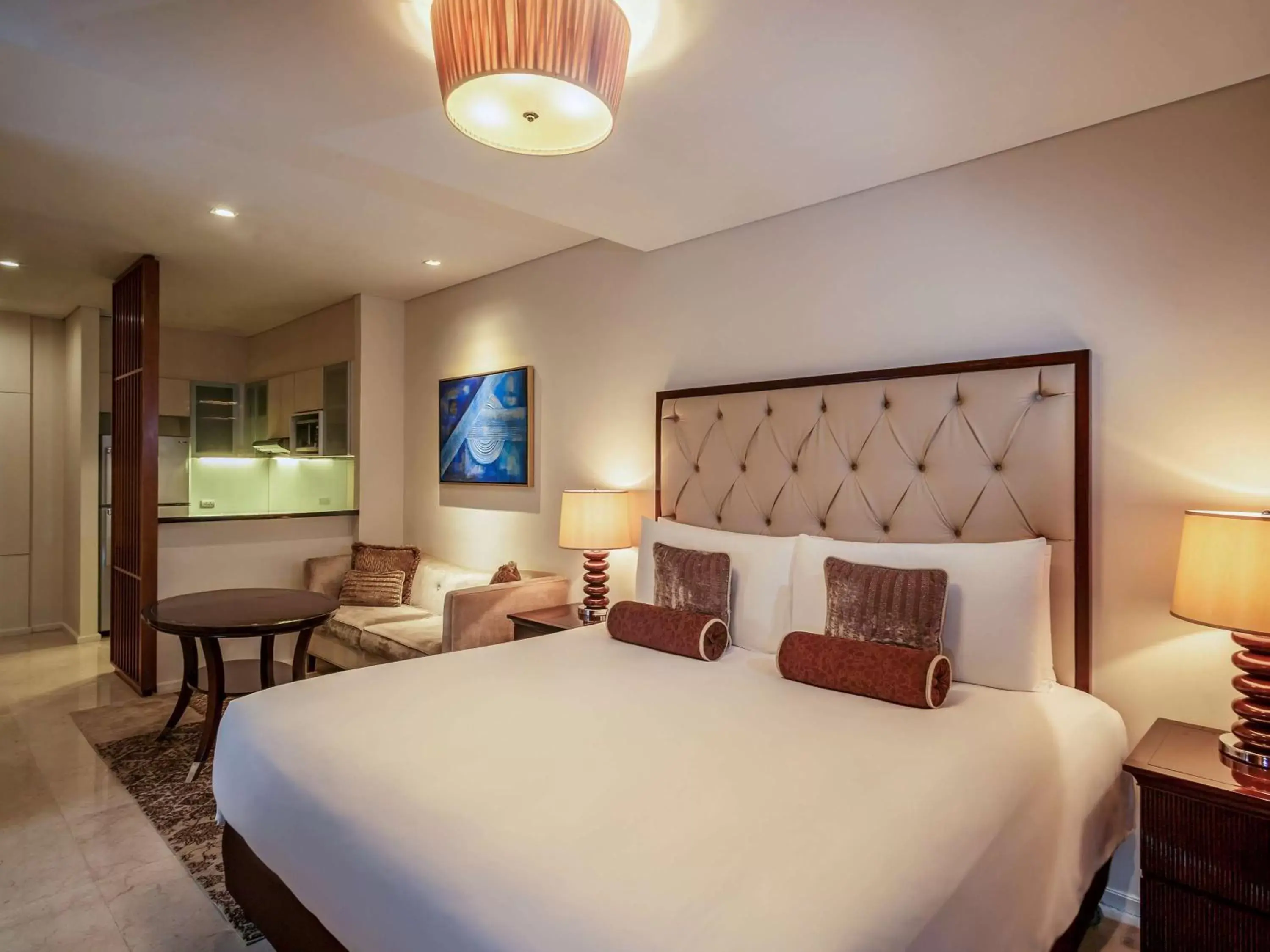 Photo of the whole room, Bed in Joy-Nostalg Hotel & Suites Manila Managed by AccorHotels