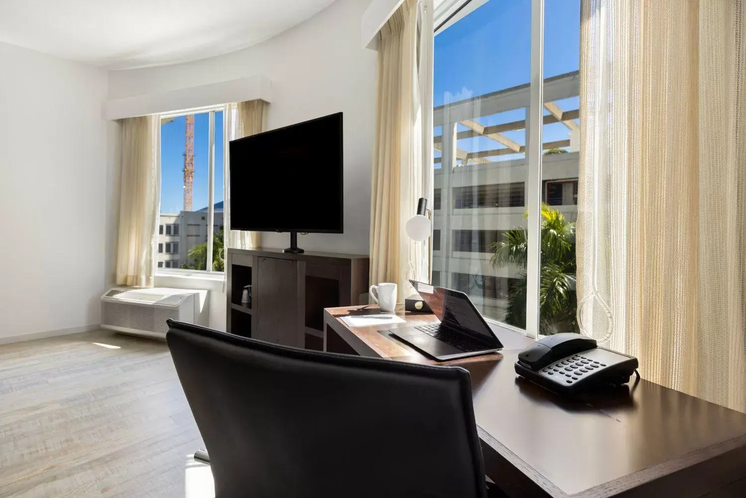 View (from property/room), TV/Entertainment Center in Hyatt Place West Palm Beach