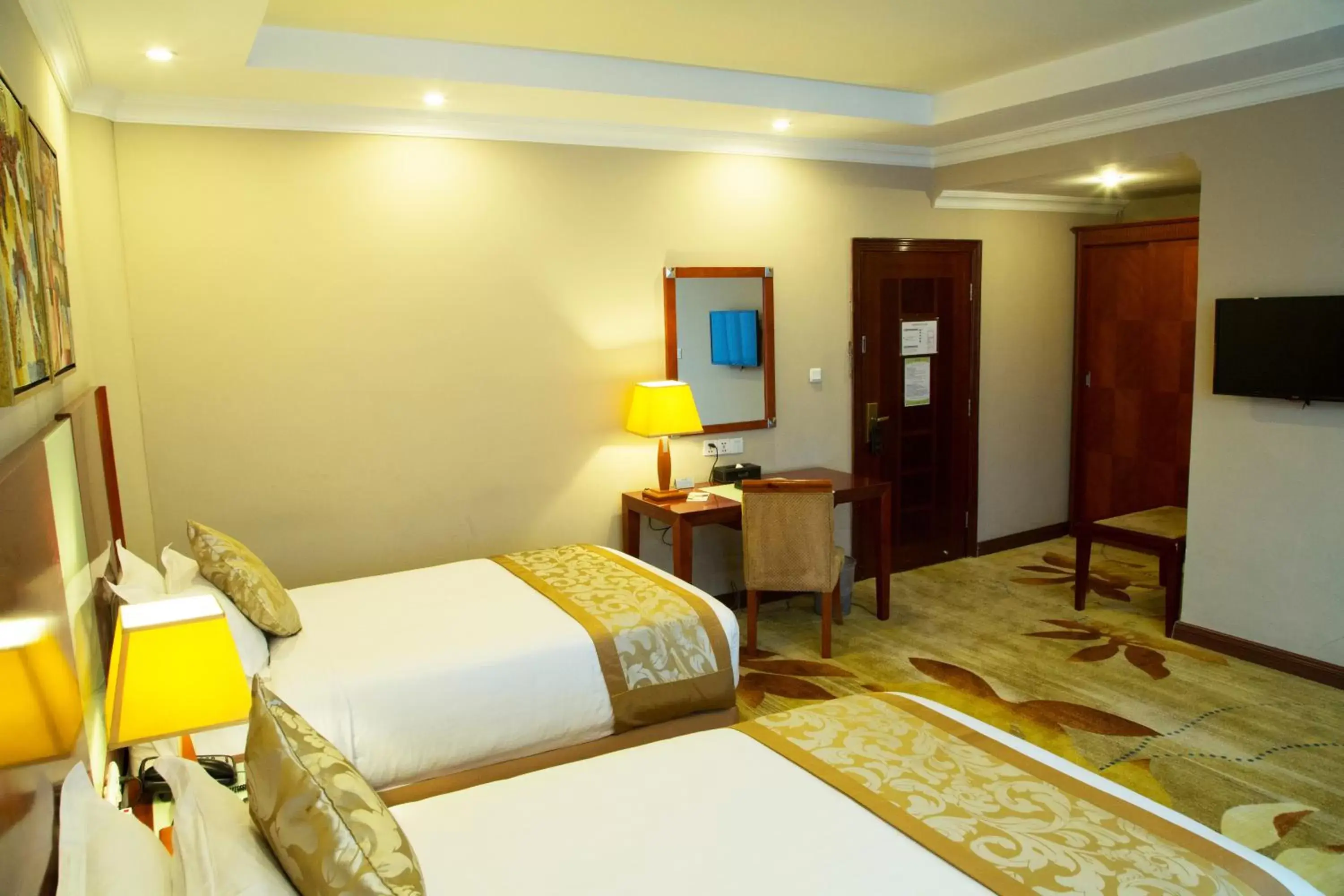 Bedroom, Bed in Jupiter International Hotel - Bole