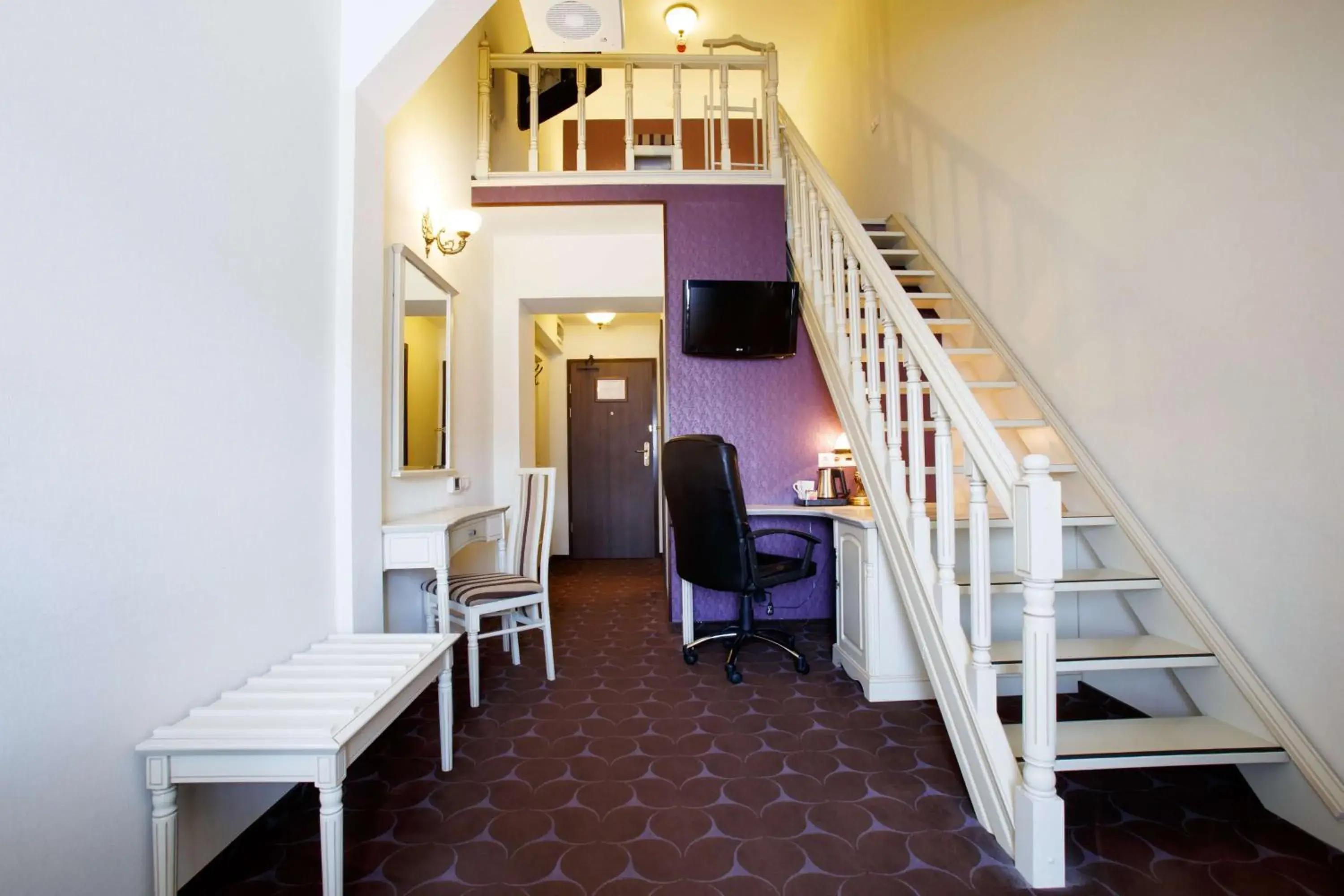 Living room, Dining Area in DoubleTree by Hilton Sighisoara