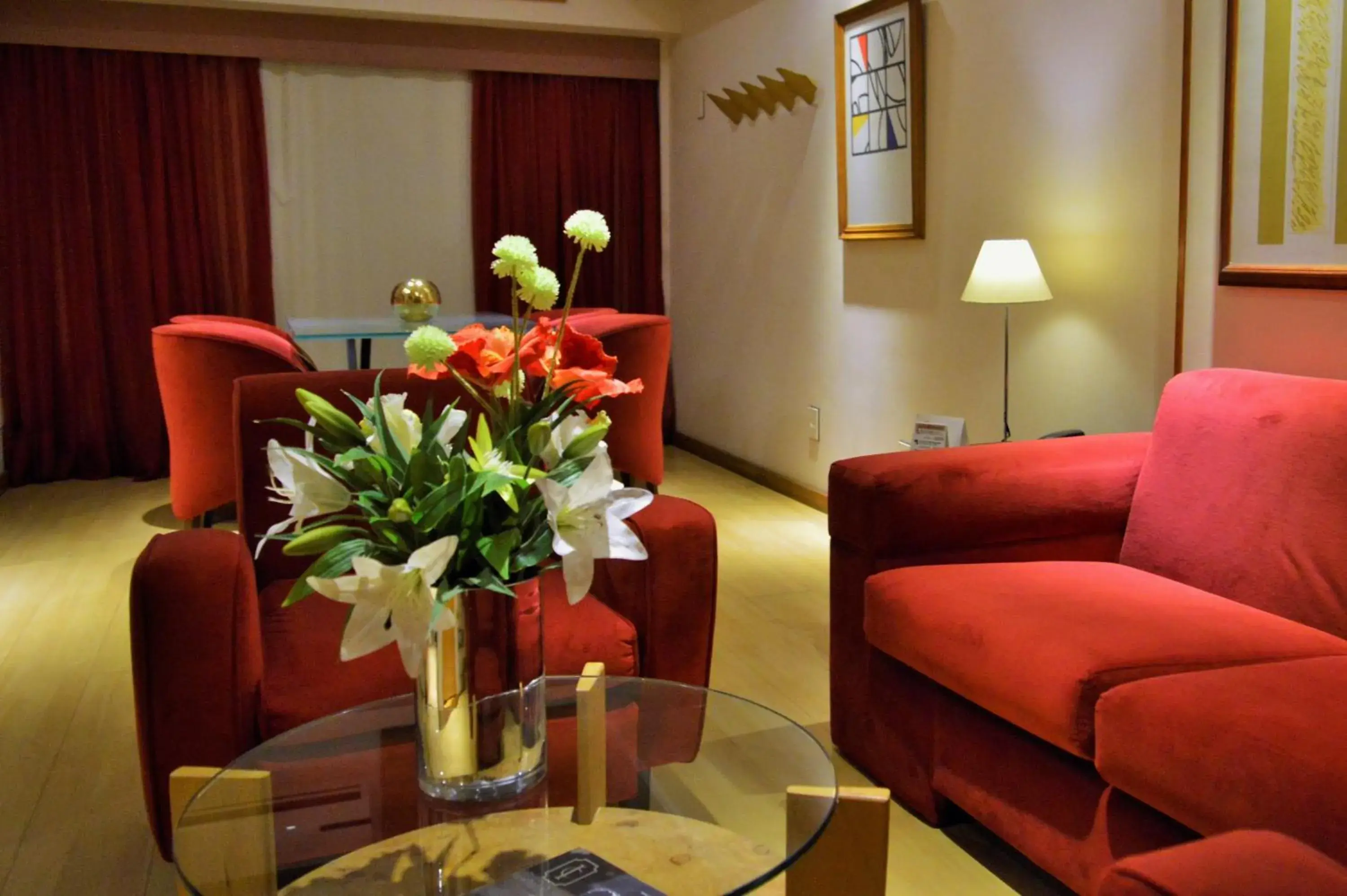 Bathroom, Seating Area in South American Copacabana Hotel