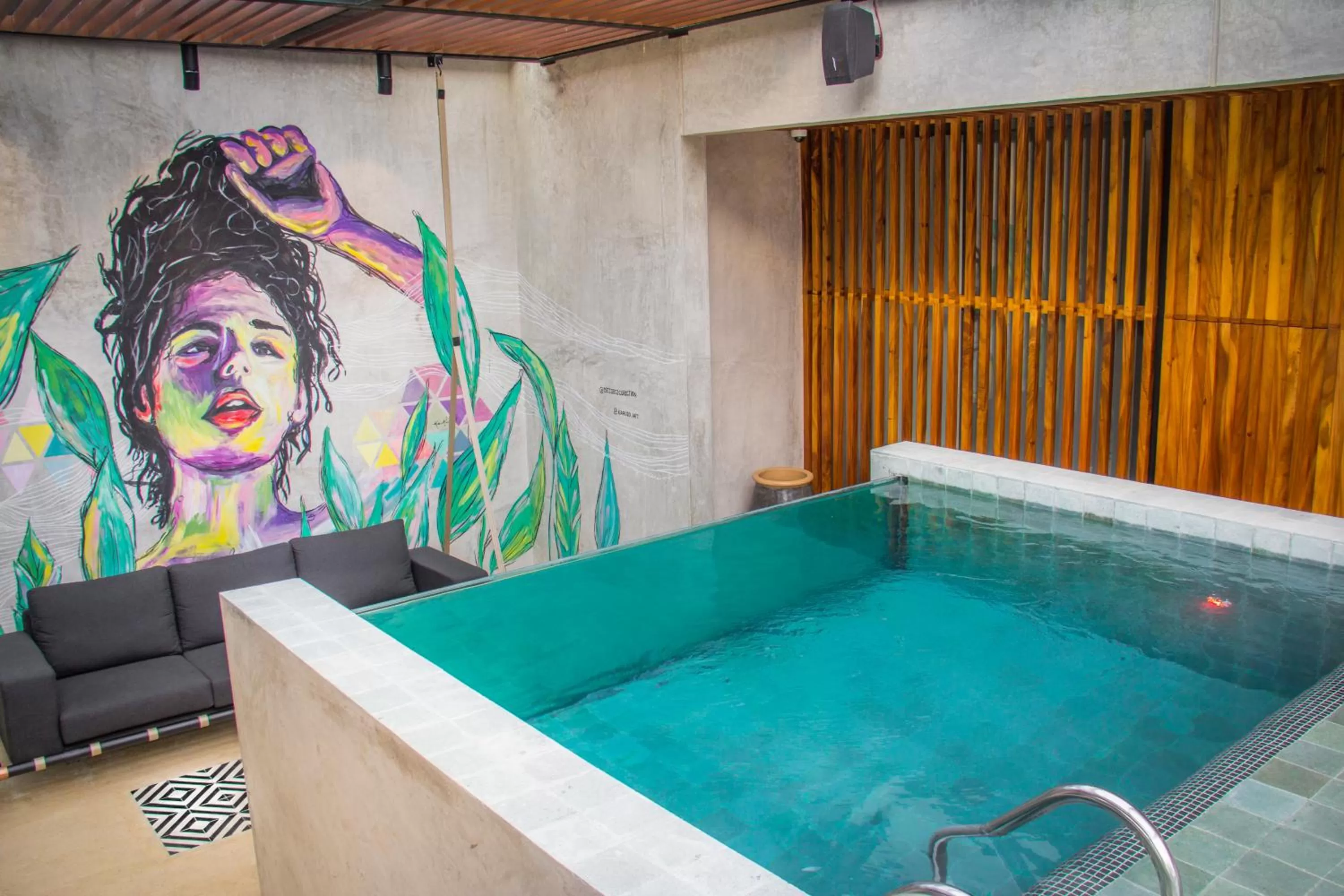 Swimming pool in Diez Diez Collection