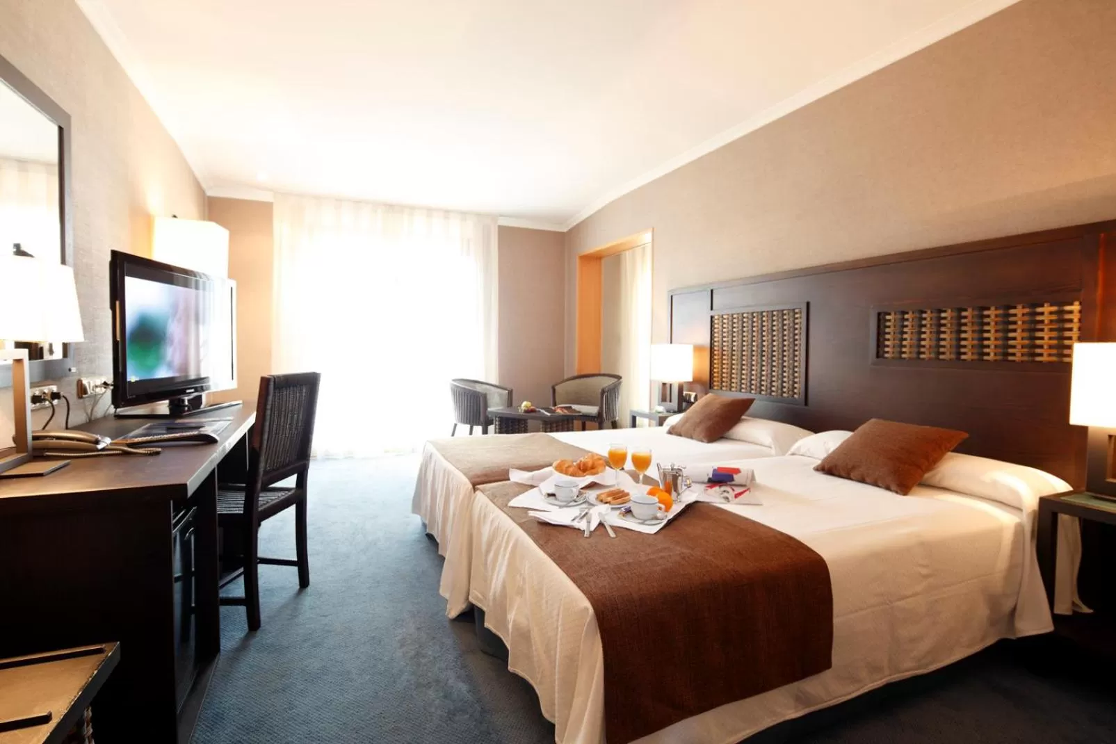 Bedroom, Bed in Hotel Spa Congreso