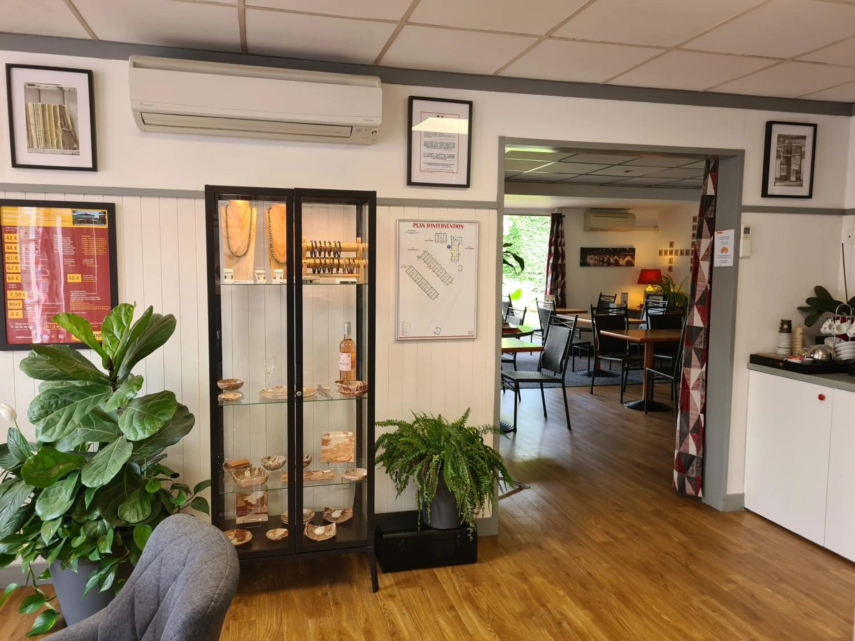 Property building in initial by balladins Bordeaux / Eysines