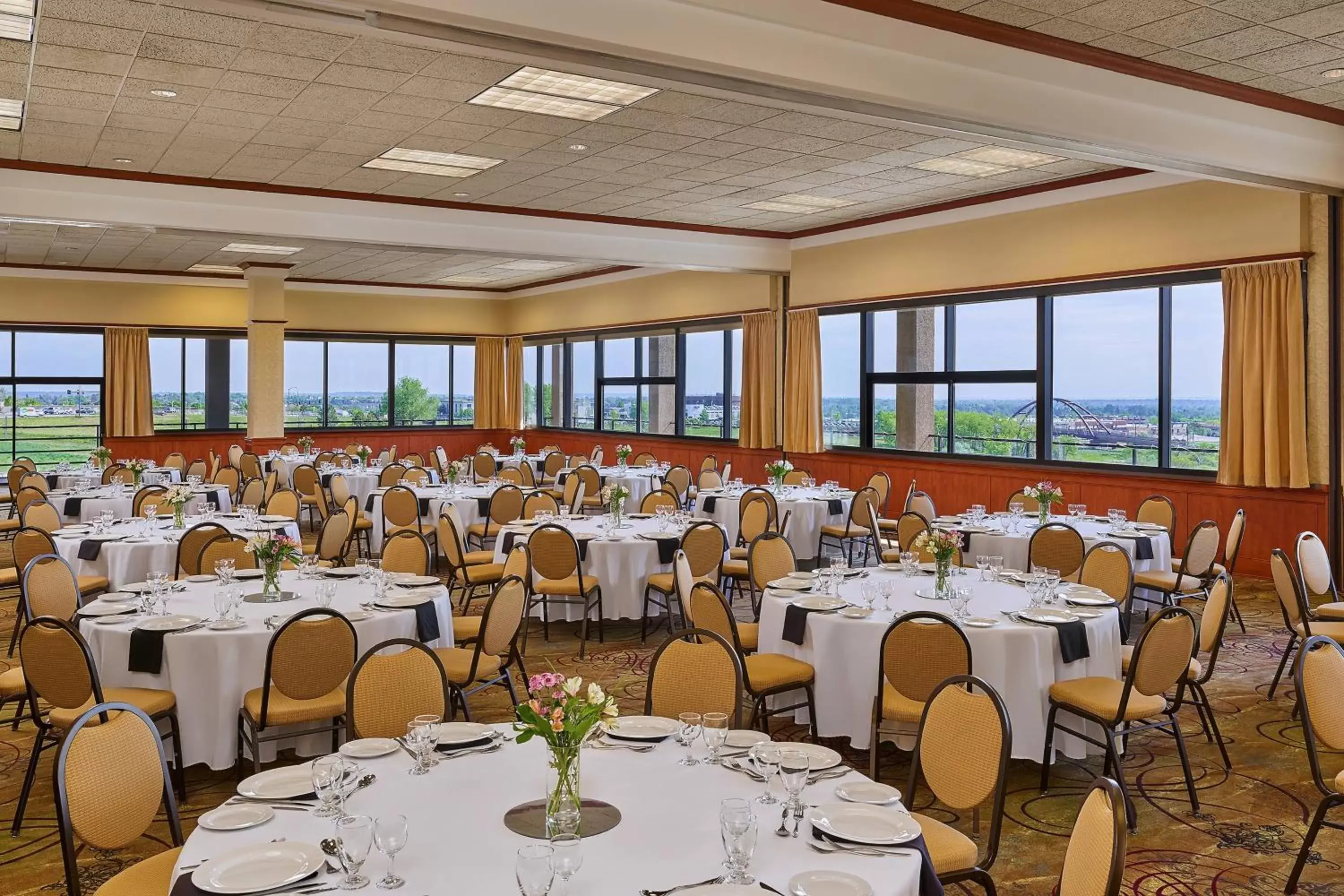 Meeting/conference room, Restaurant/Places to Eat in Sheraton Denver West Hotel